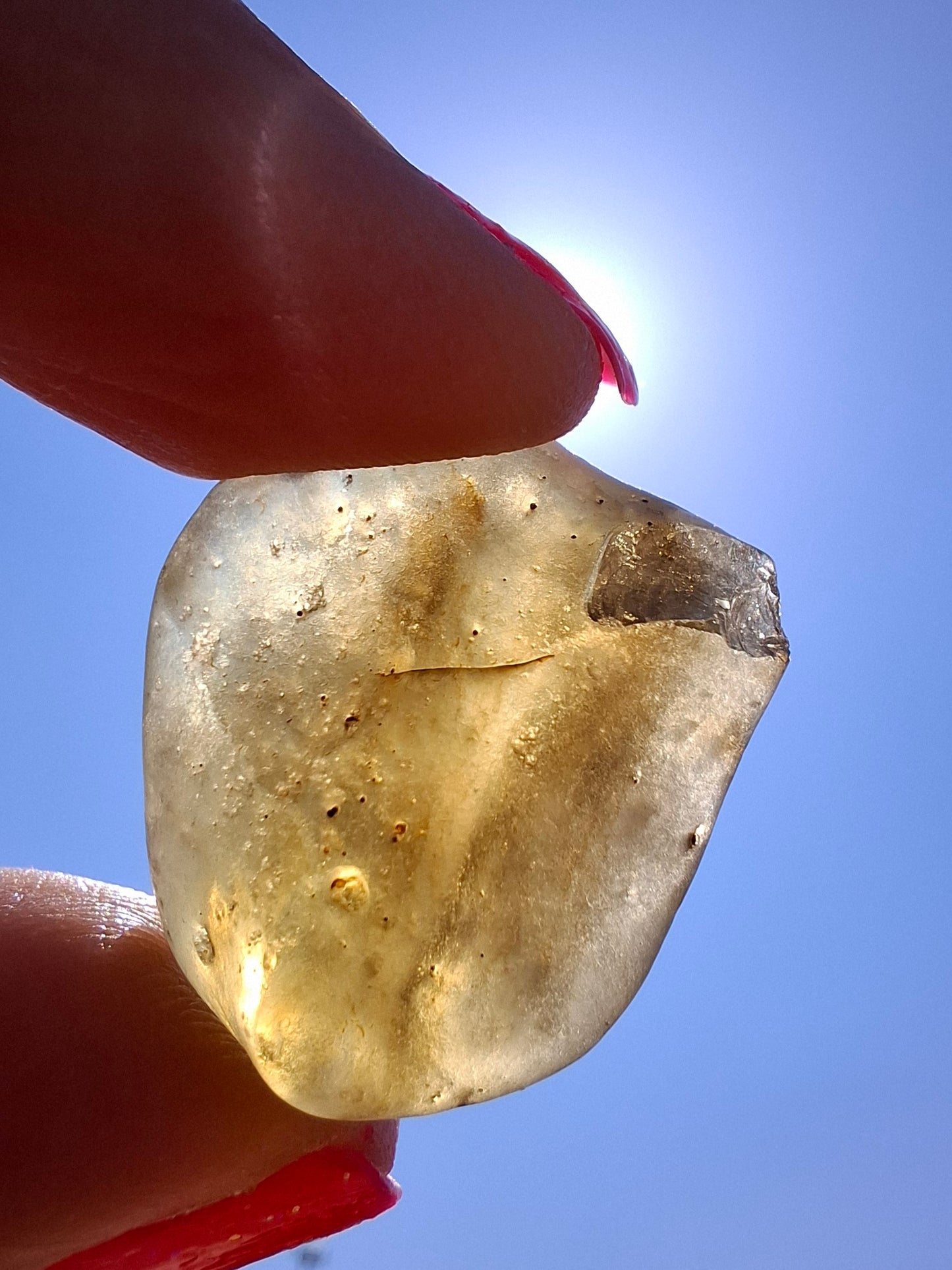 Libyan Desert Glass (darker) Piece, 6.82g, Tektite (Ref: L1365)