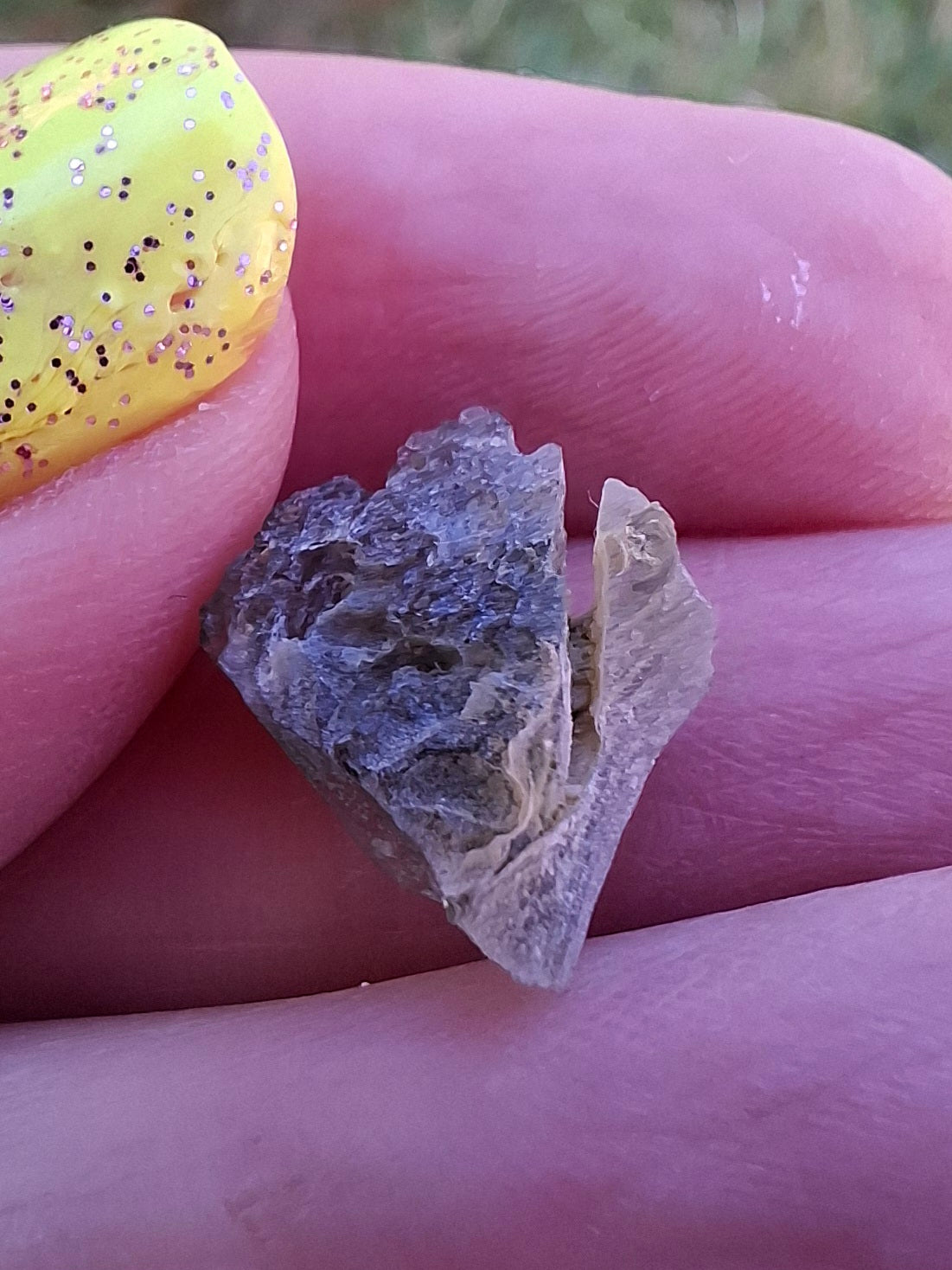 Moldavite Piece, 0.68g, Tektite (Ref: 1481)