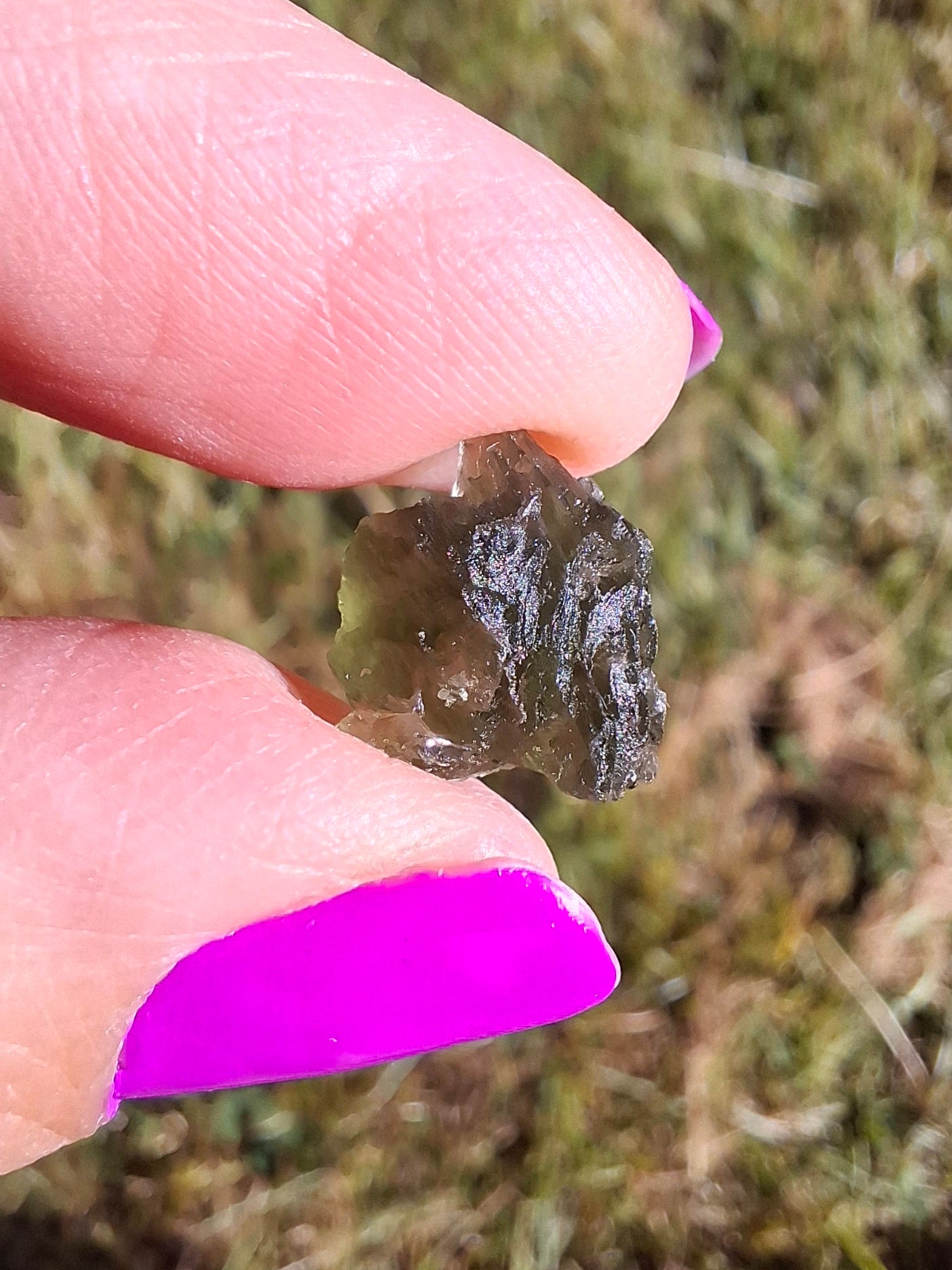 Moldavite Piece, 0.84g, Tektite (Ref: 1445)
