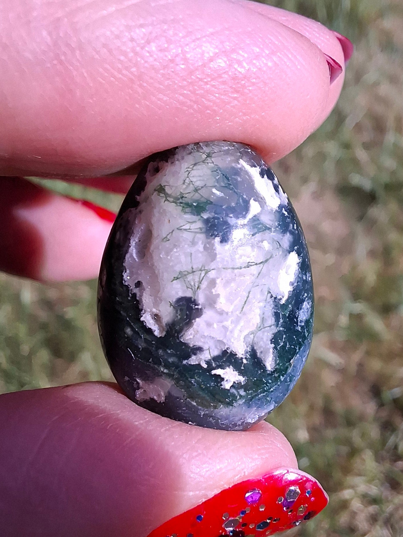 Green Moss Agate, Tumble Stone, Crystal (Ref: T168)