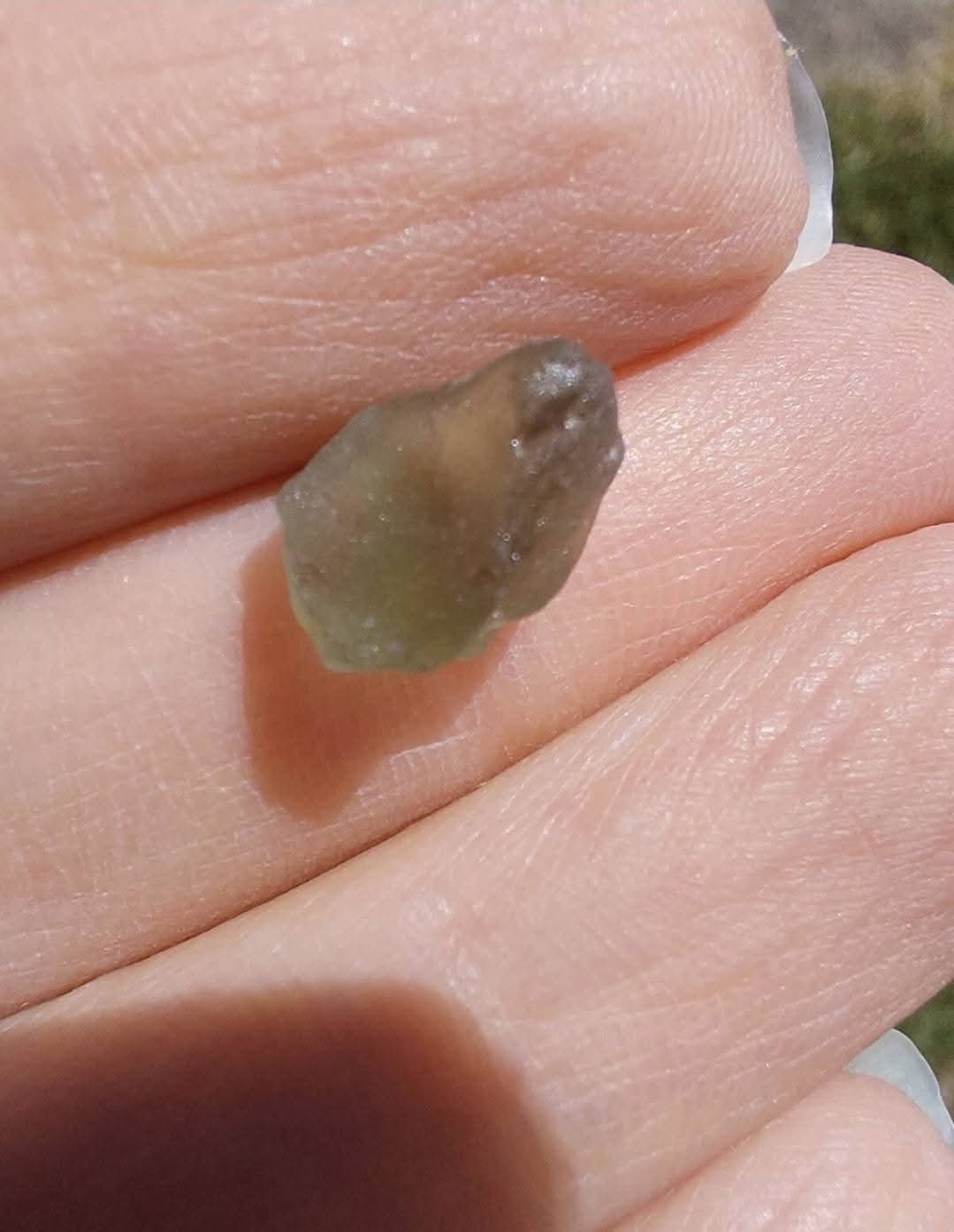 Moldavite Piece, 0.52g, Tektite (Ref: E226)