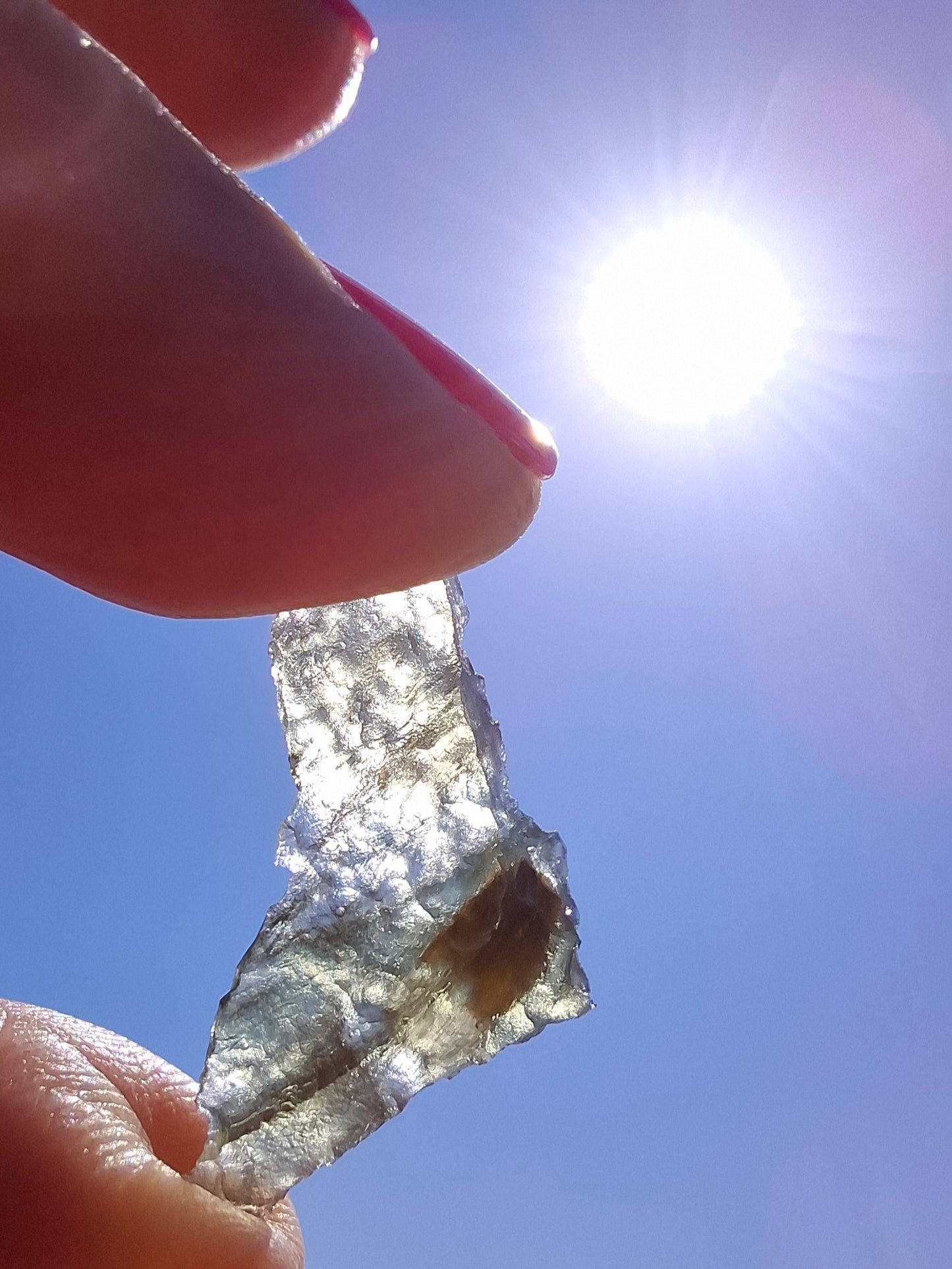 Moldavite Piece, 0.87g, Tektite (Ref: 1411)