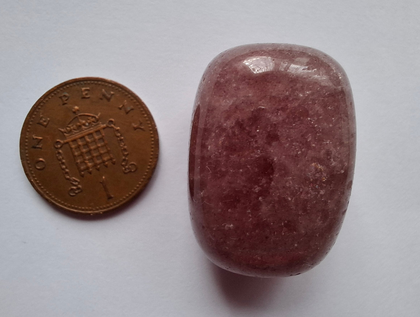 Strawberry Quartz, Tumble Stone, Crystal (Ref: T13)