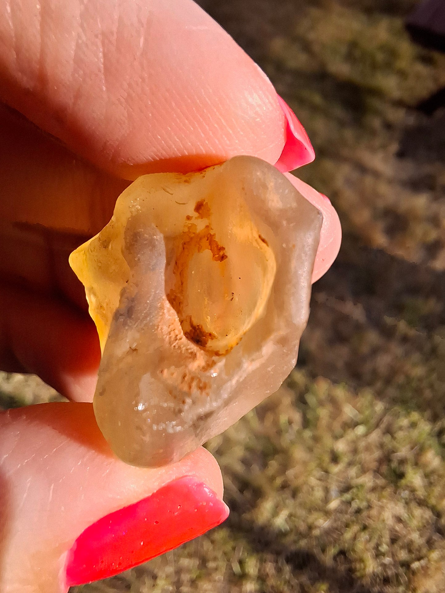 Libyan Desert Glass (darker) Piece, 10.32g, Tektite (Ref: L1376)