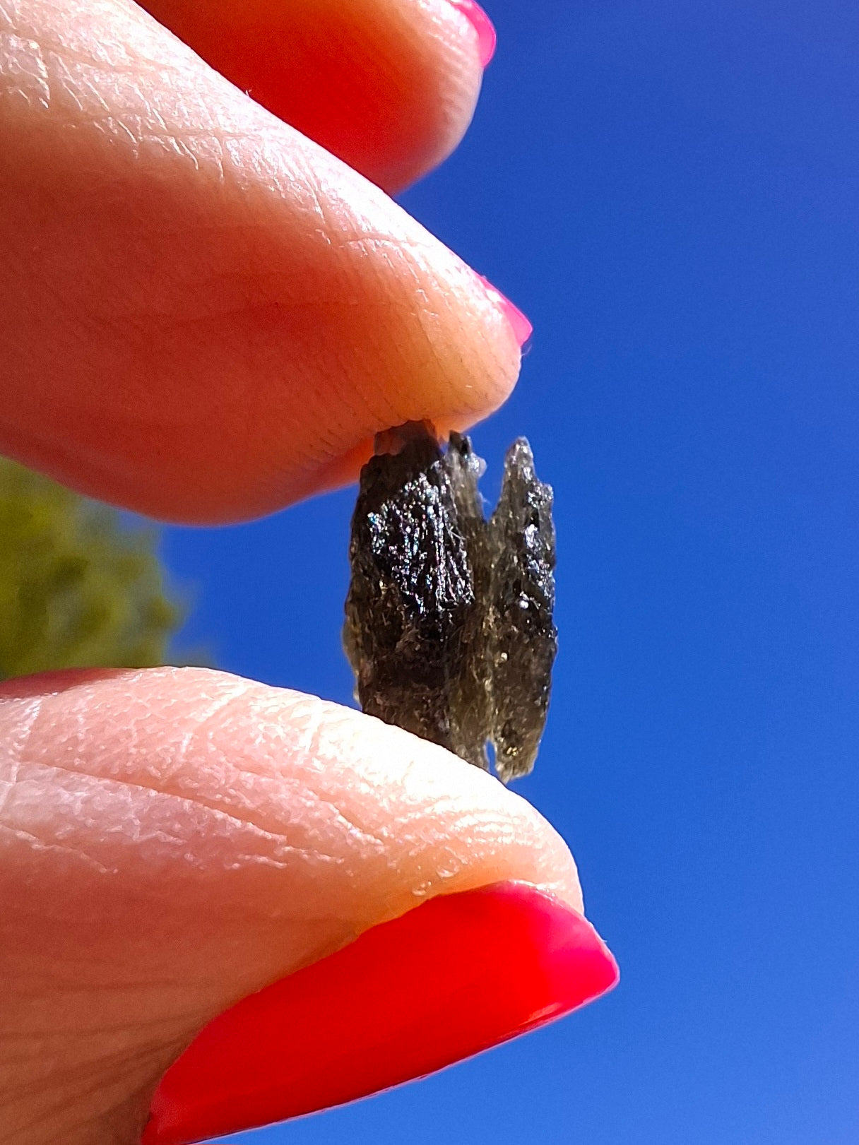 Moldavite Piece, 0.87g, Tektite (Ref: 231)