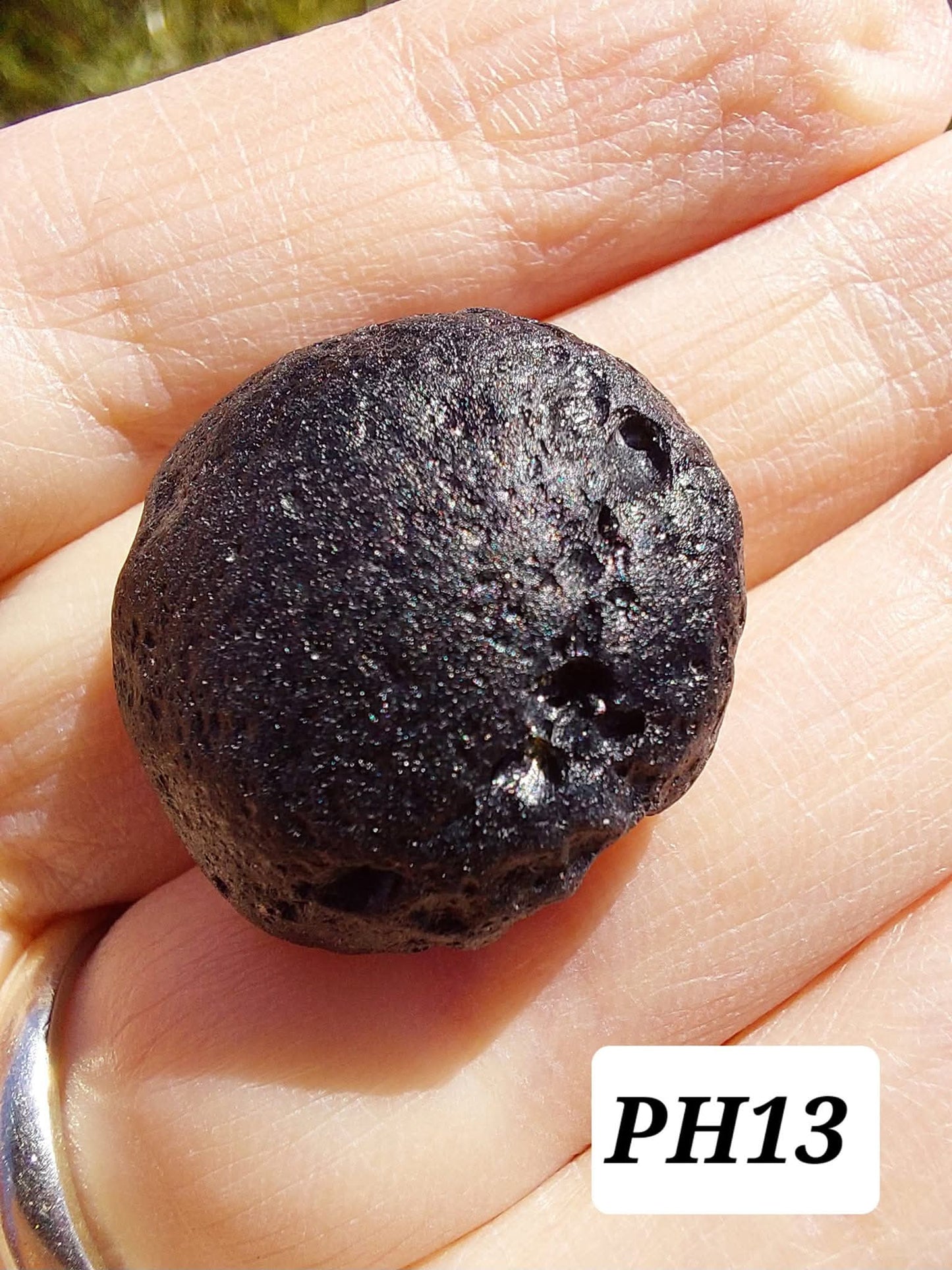 Philippinite (Rizalite), 9.24g, Tektite