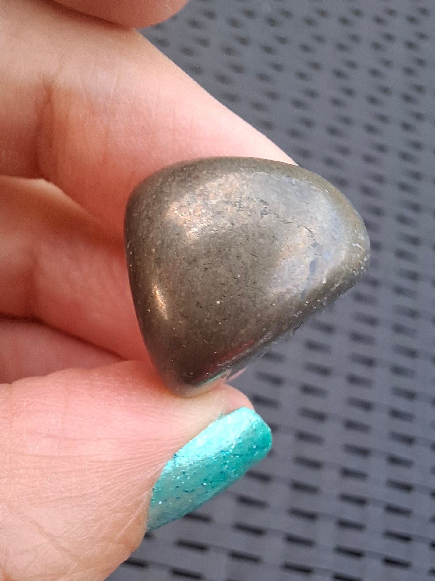 Apache Gold Tumble Stone, Crystal (Ref: T230)
