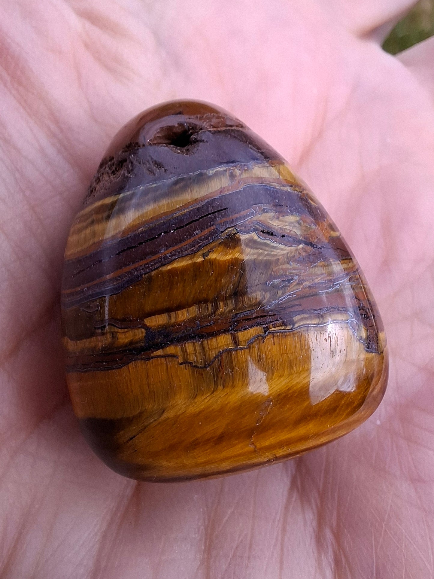 Tigers Eye, Tumble Stone, Crystal (Ref: T133)