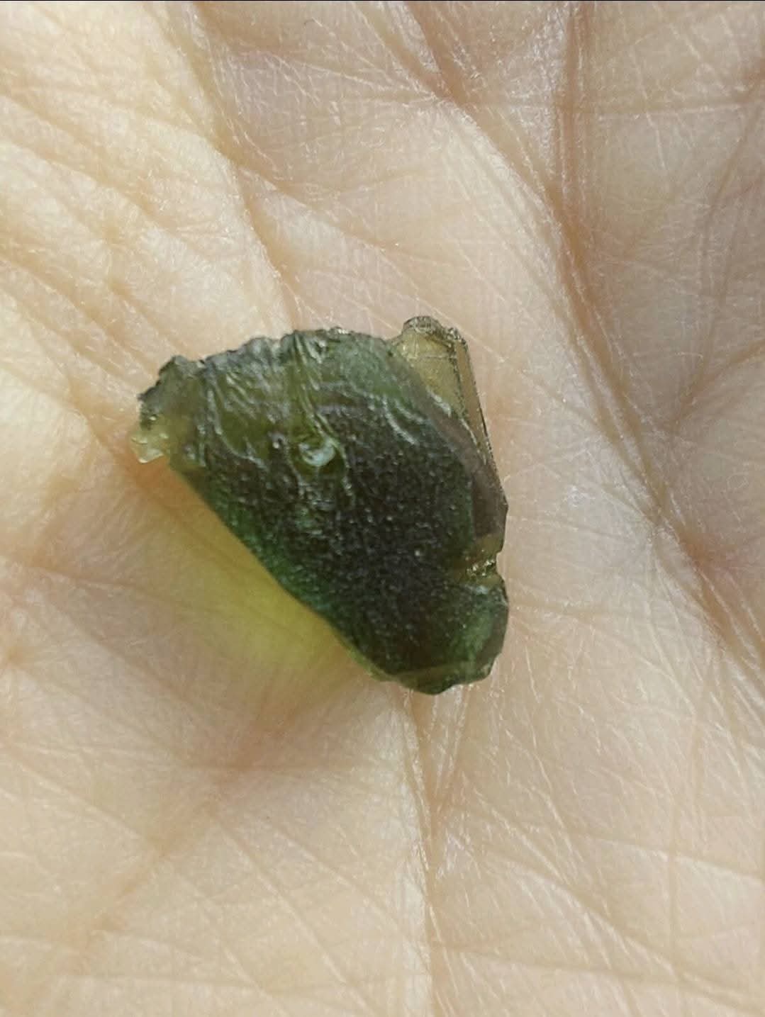 Moldavite Piece, 0.94g, Tektite (Ref: 937)