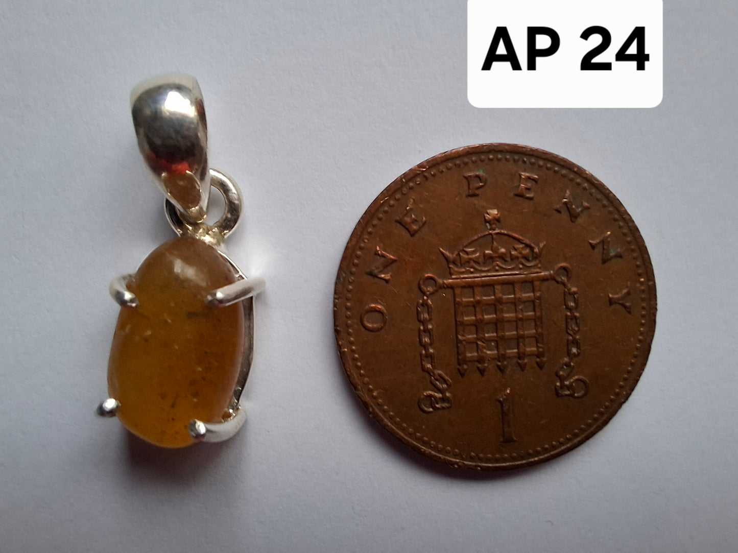Baltic Amber Pendant, 925 Silver, Fossil (Ref: AP24)