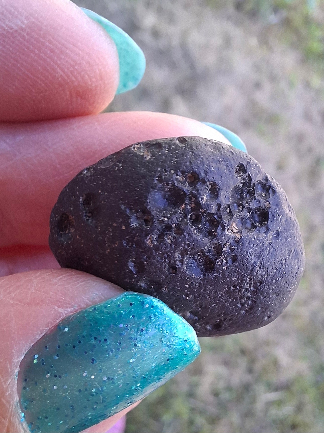 Philippinite (Rizalite), 7.48g, Tektite