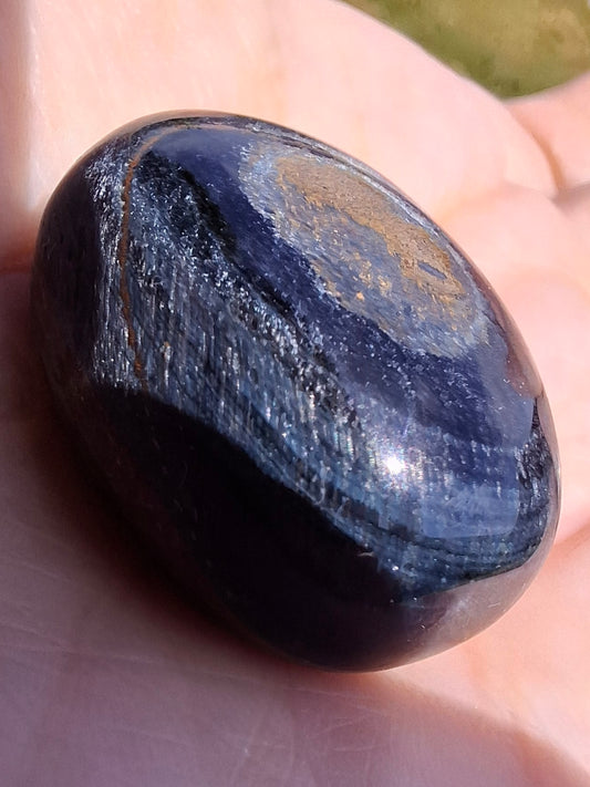 Blue Tigers Eye, Tumble Stone, Crystal (Ref: T21)