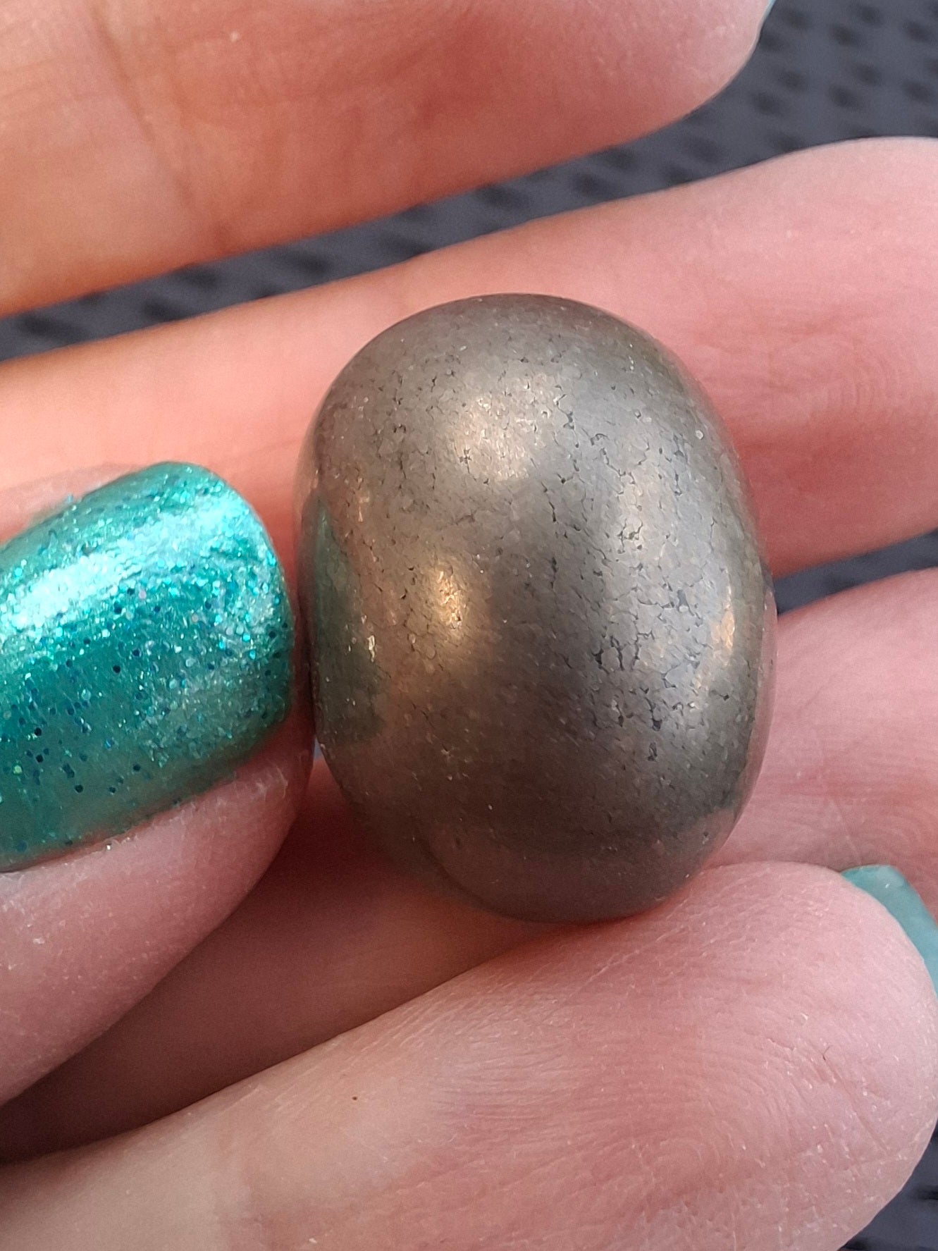 Apache Gold Tumble Stone, Crystal (Ref: T233)