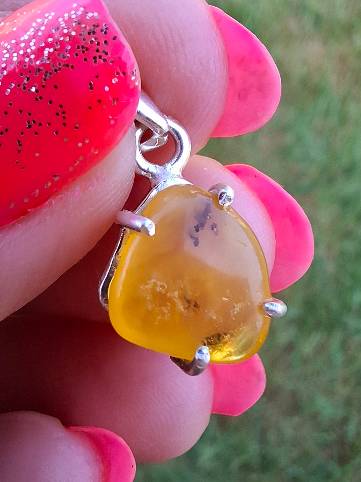 Baltic Amber Pendant, 925 Silver, Fossil (Ref: AP20)