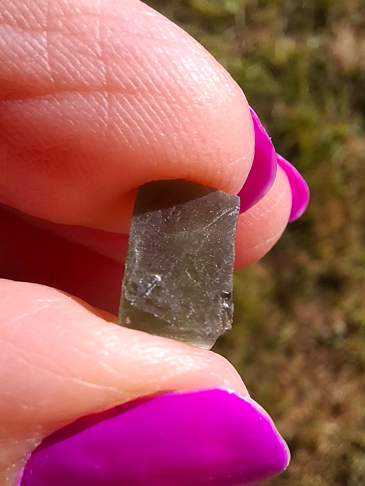 Moldavite Piece, 0.57g, Tektite (Ref: 1439)