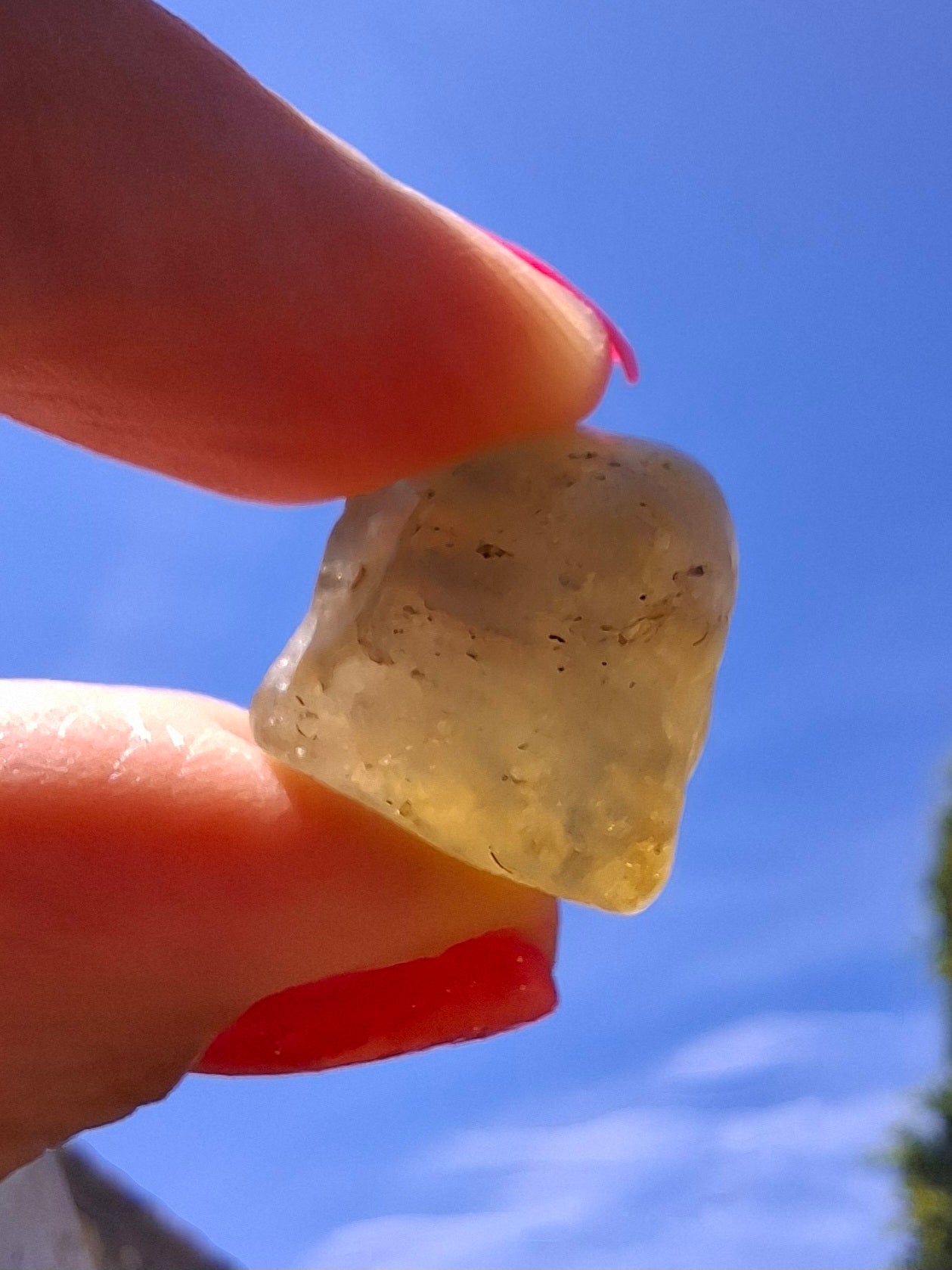 Libyan Desert Glass (darker) Piece, 4.92g, Tektite (Ref: L1364)