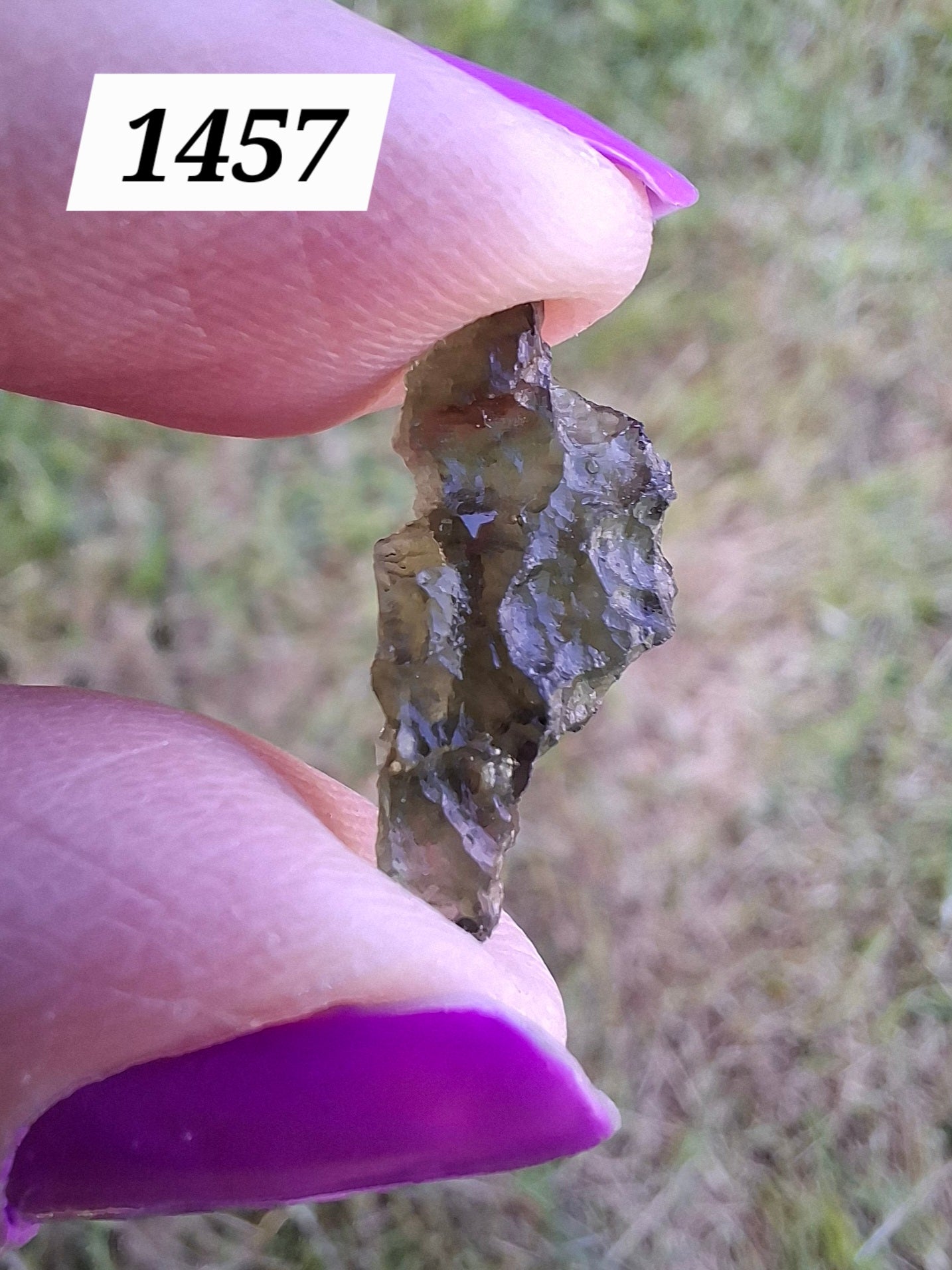 Moldavite Piece, 0.61g, Tektite (Ref: 1457)