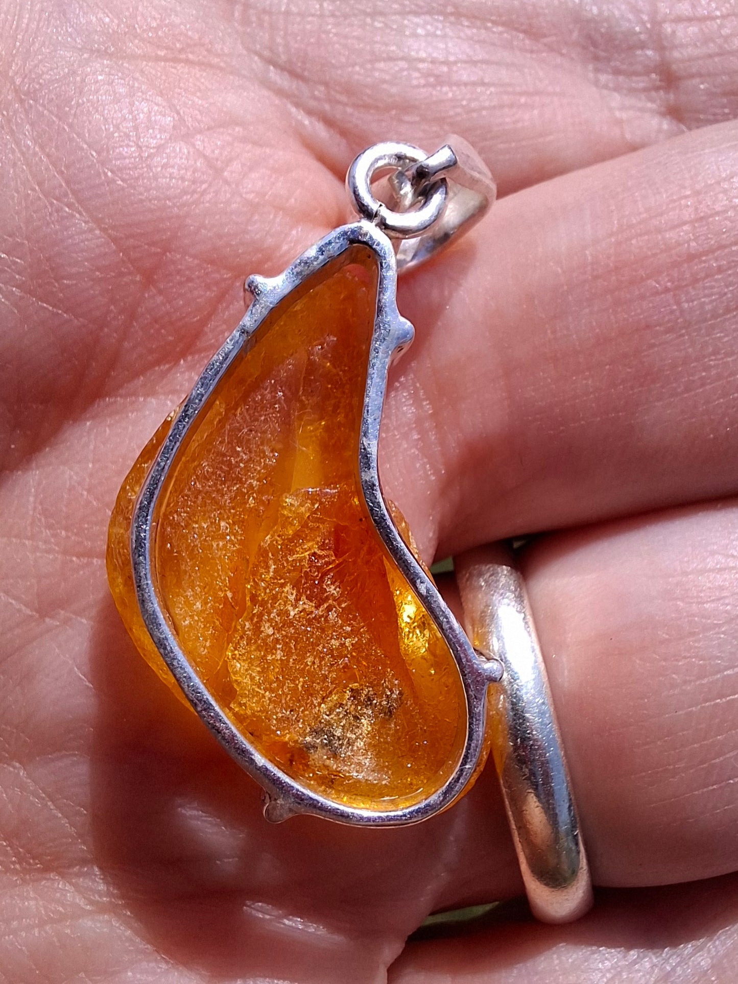 Baltic Amber Pendant, 925 Silver, Fossil (Ref: Ap1)