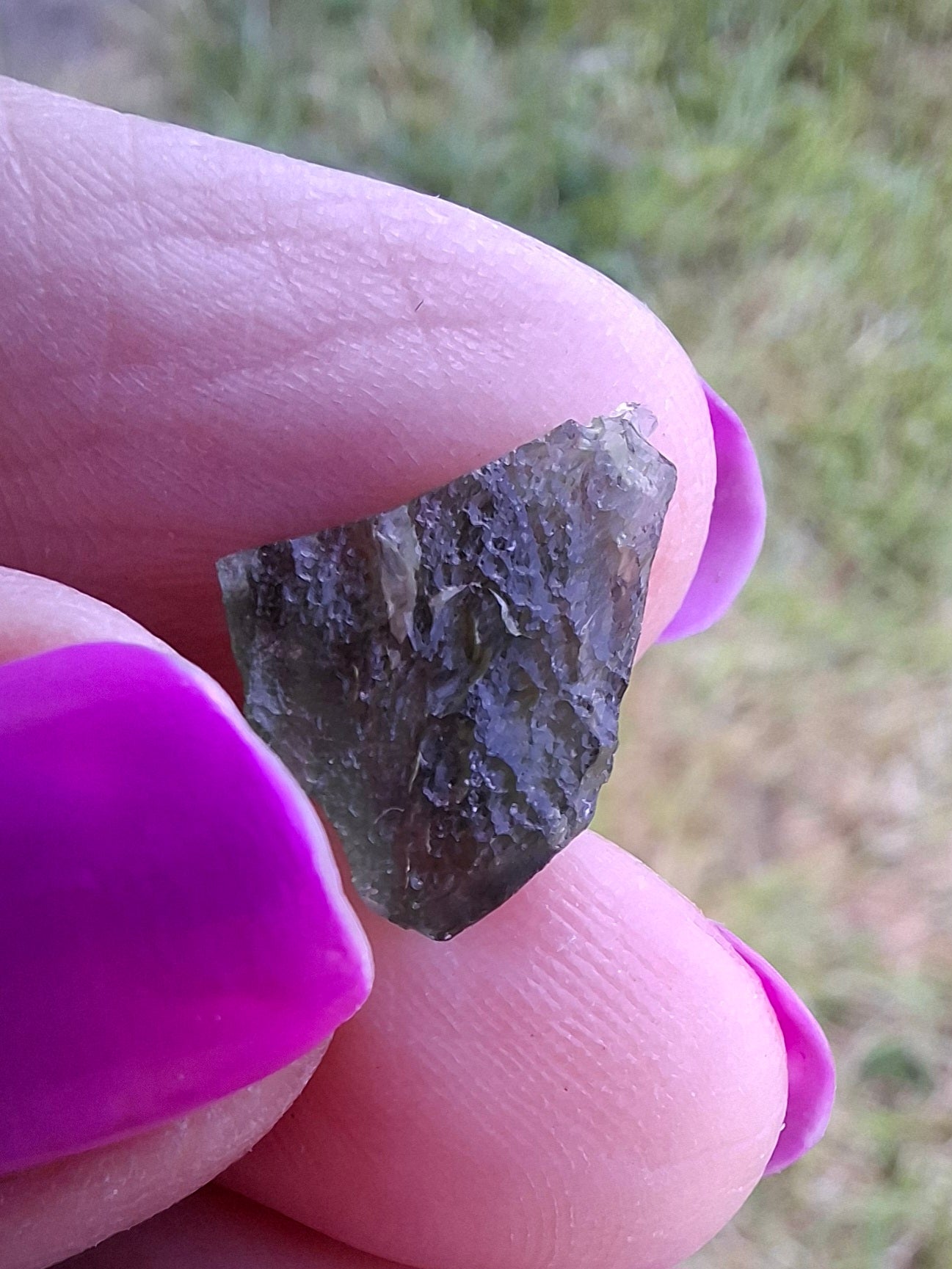 Moldavite Piece, 0.81g, Tektite (Ref: 1449)