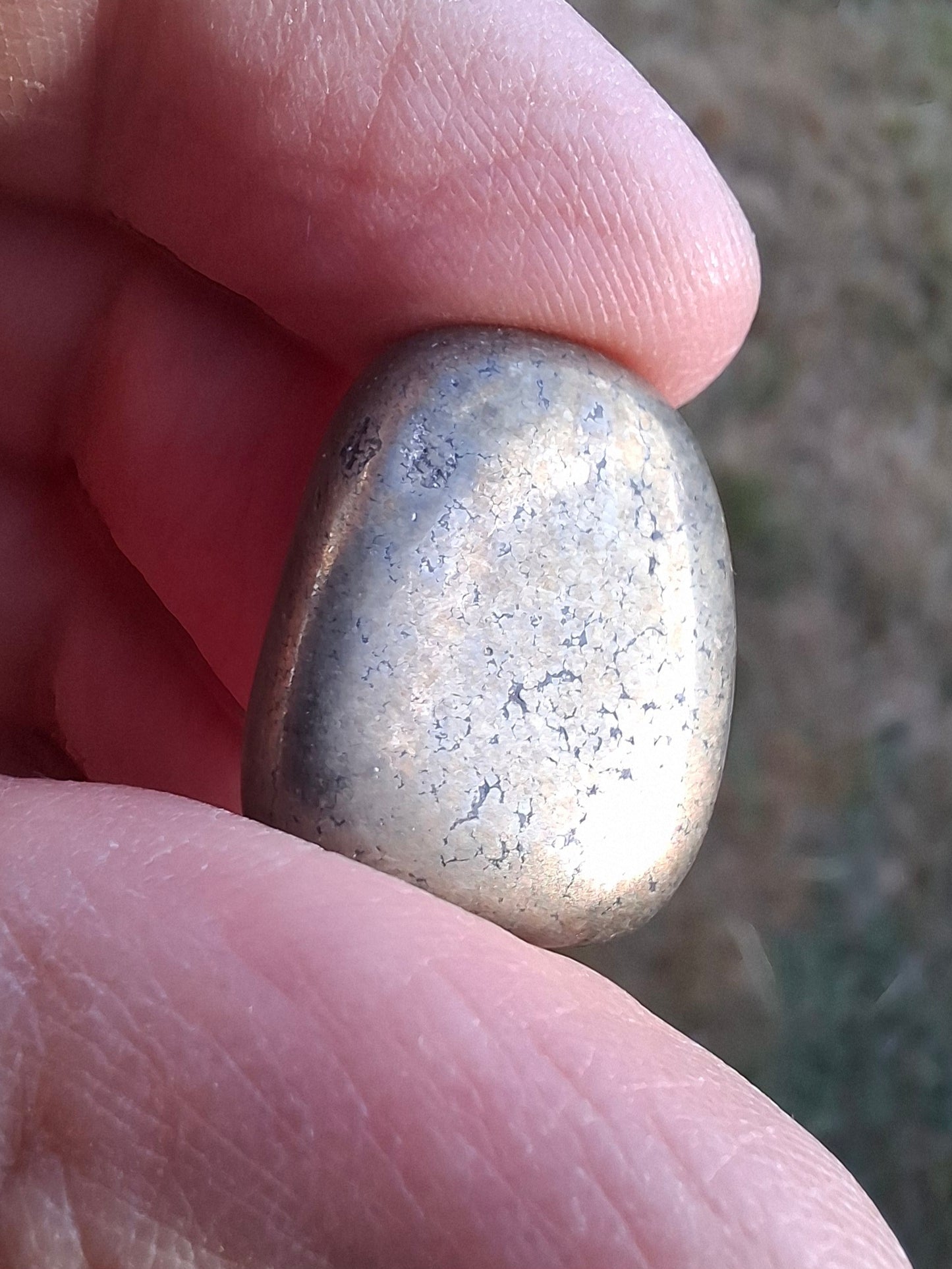 Apache Gold Tumble Stone, Crystal (Ref: T232)