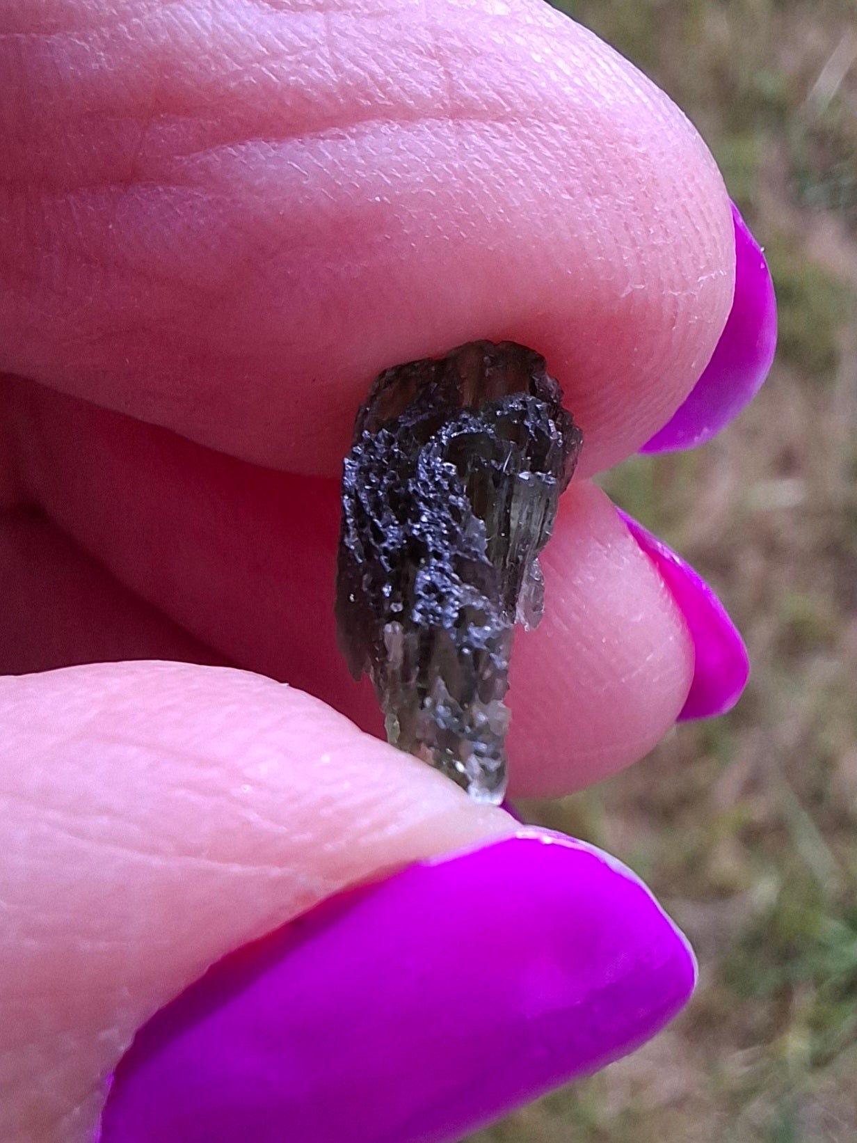 Moldavite Piece, 0.72g, Tektite (Ref: 1438)