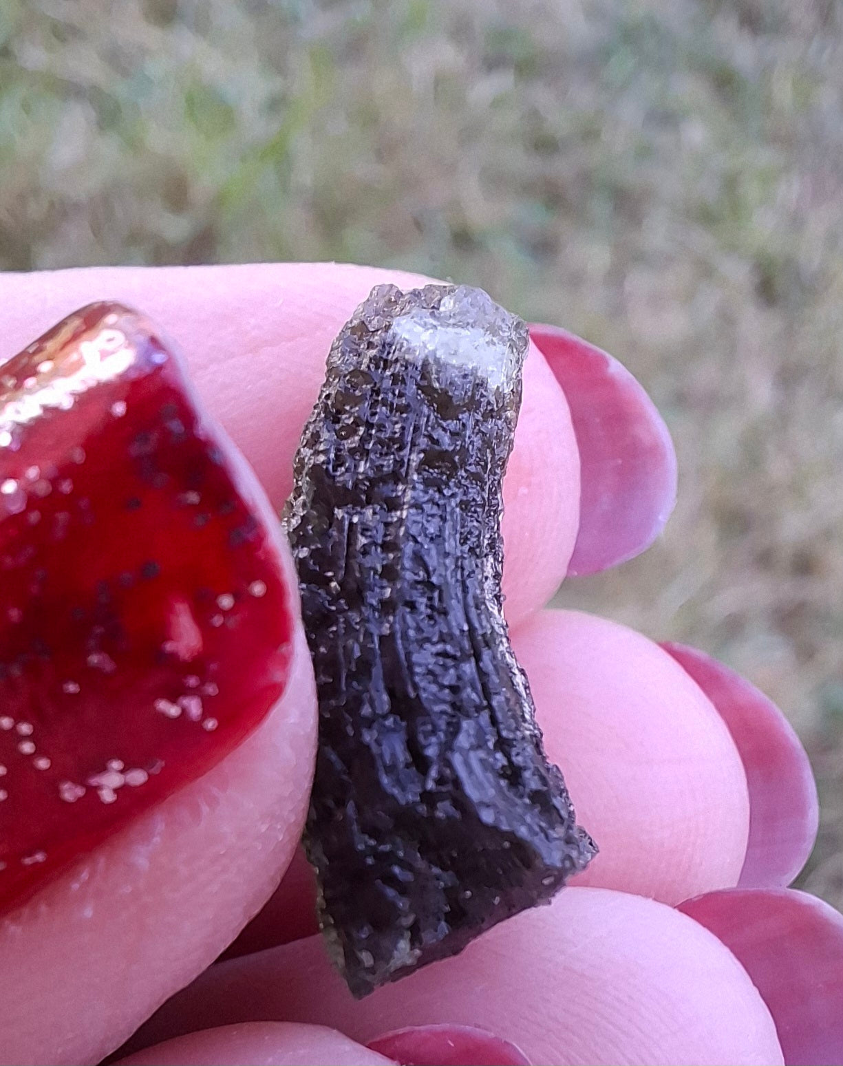 Moldavite Piece, 2.38g, Tektite (Ref: 1466)