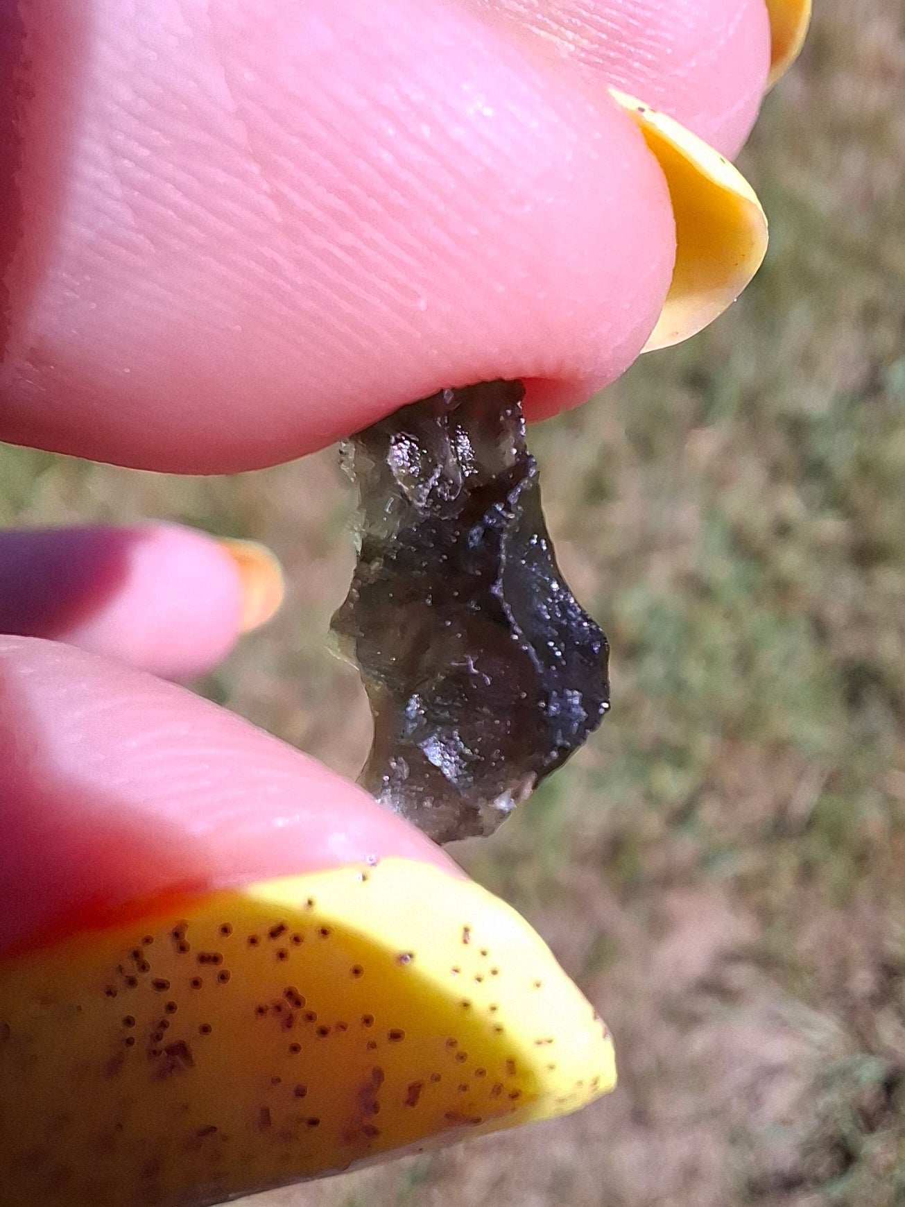 Moldavite Piece, 0.70g, Tektite (Ref: 1475)