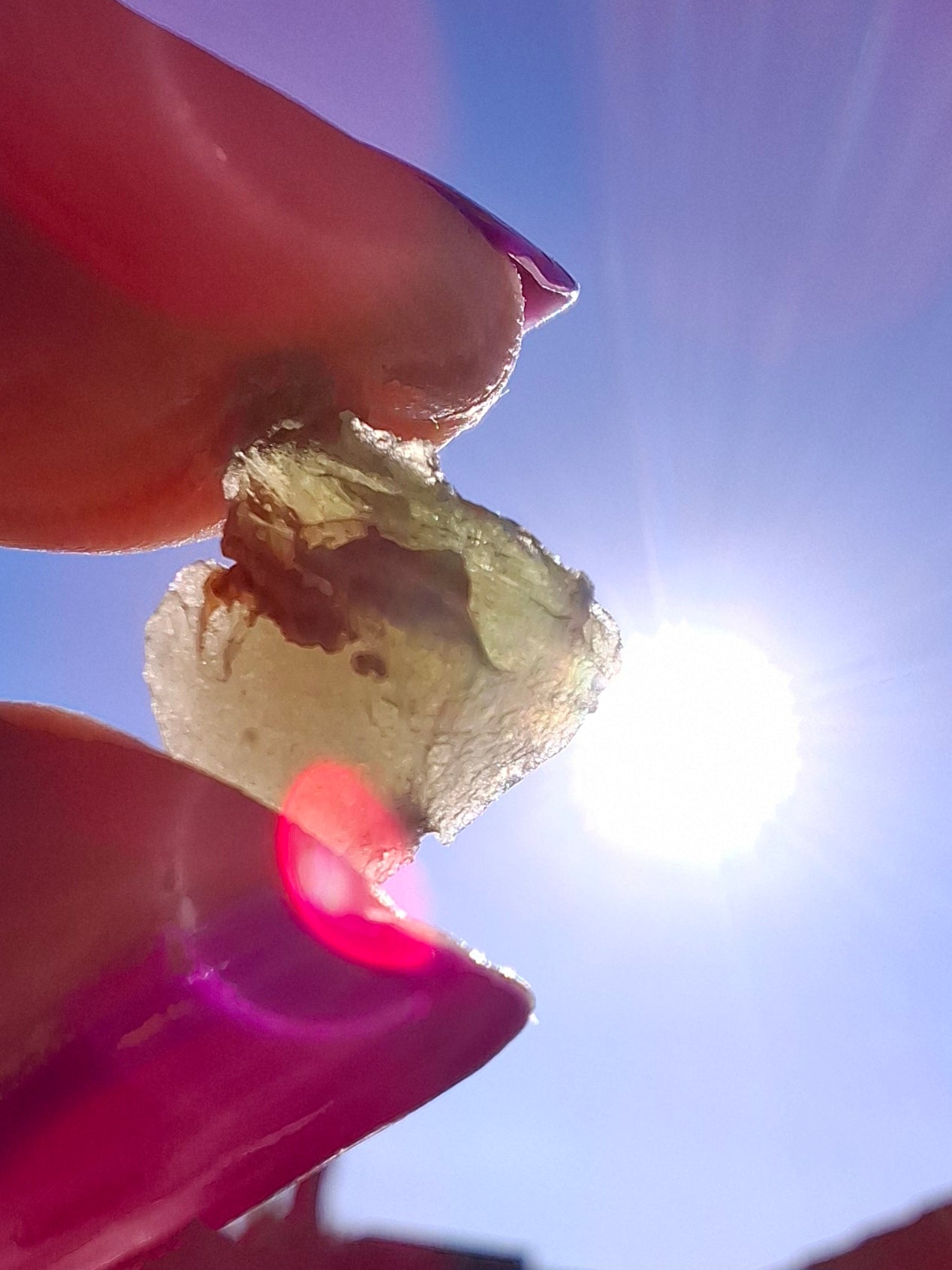 Moldavite Piece, 0.85g, Tektite (Ref: 1462)