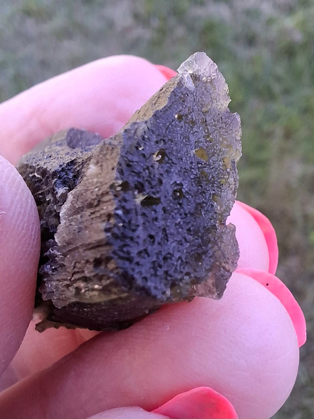 Moldavite Piece, JAKULE, 12.00g, Tektite (Ref: 1175)