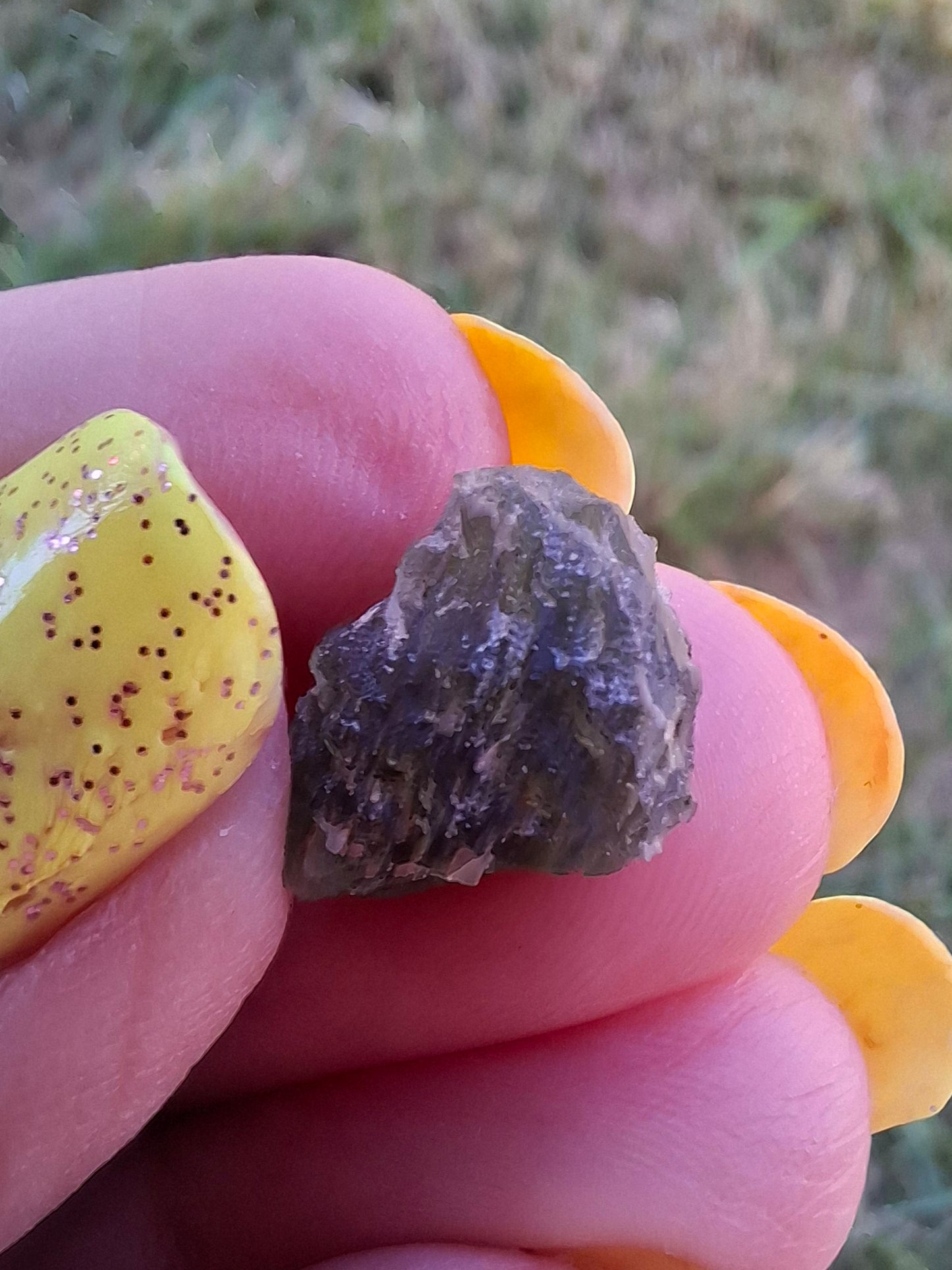 Moldavite Piece, 1.23g, Tektite (Ref: 1484)