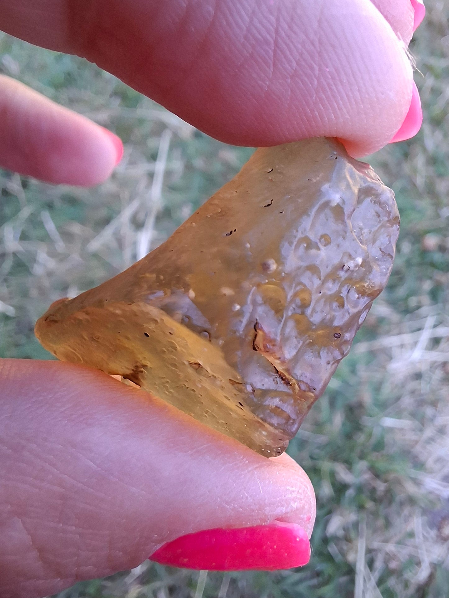 Libyan Desert Glass (darker) Piece, 7.36g, Tektite (Ref: L1357)