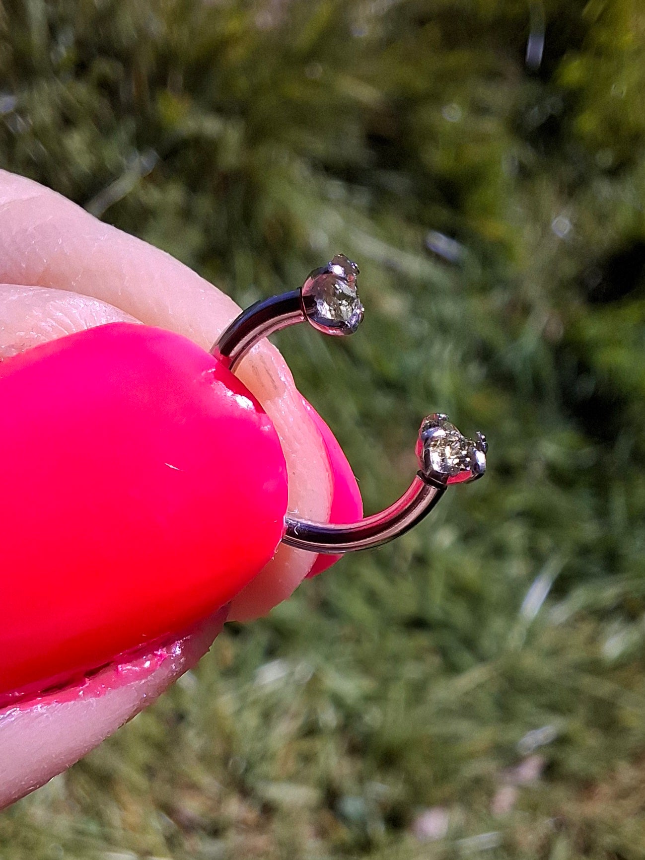 Moldavite (raw) HORSESHOE SEPTUM RING, 16G, Surgical steel, Tektite (Ref: S5)