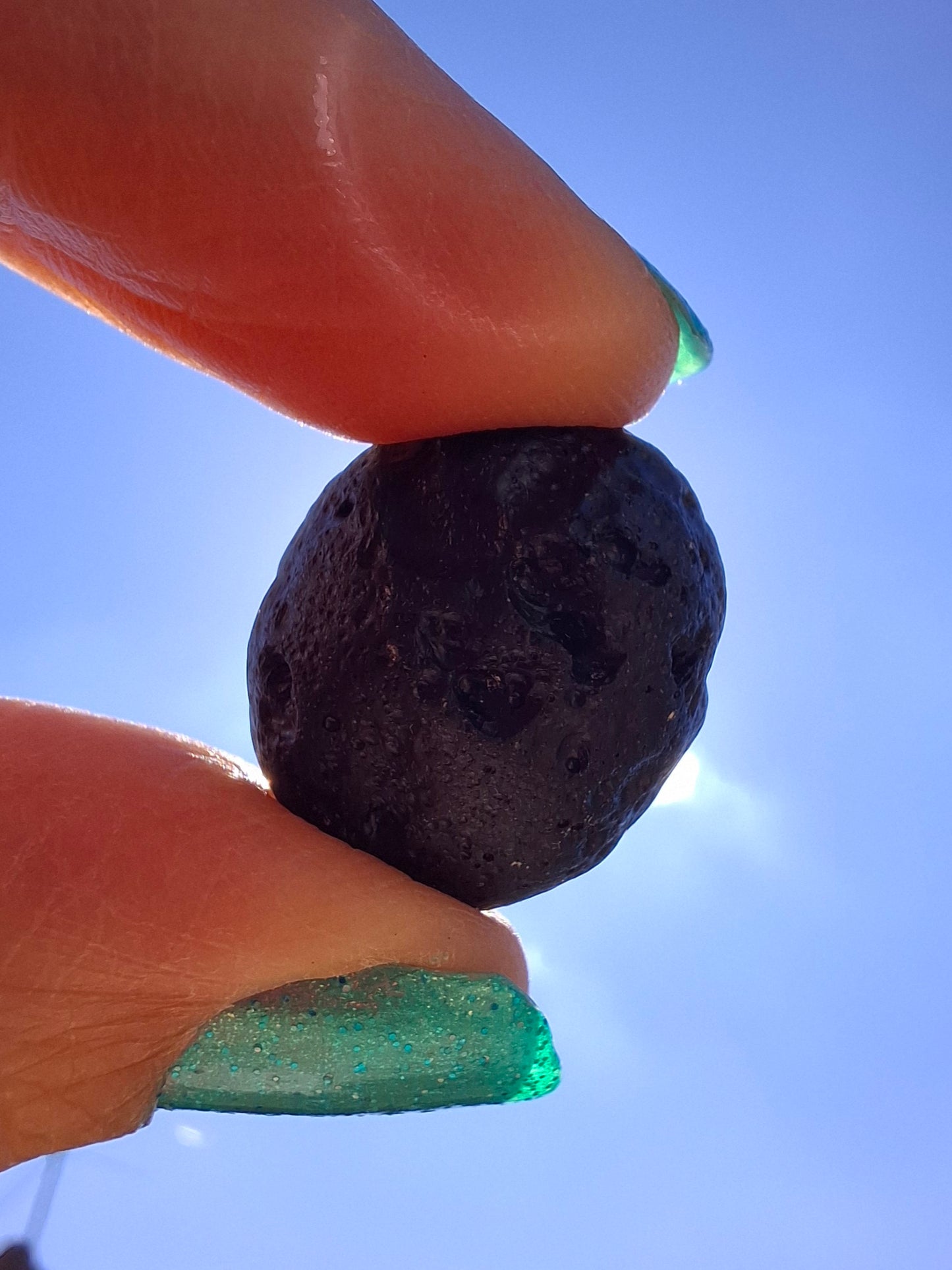 Philippinite (Rizalite), 9.75g, Tektite