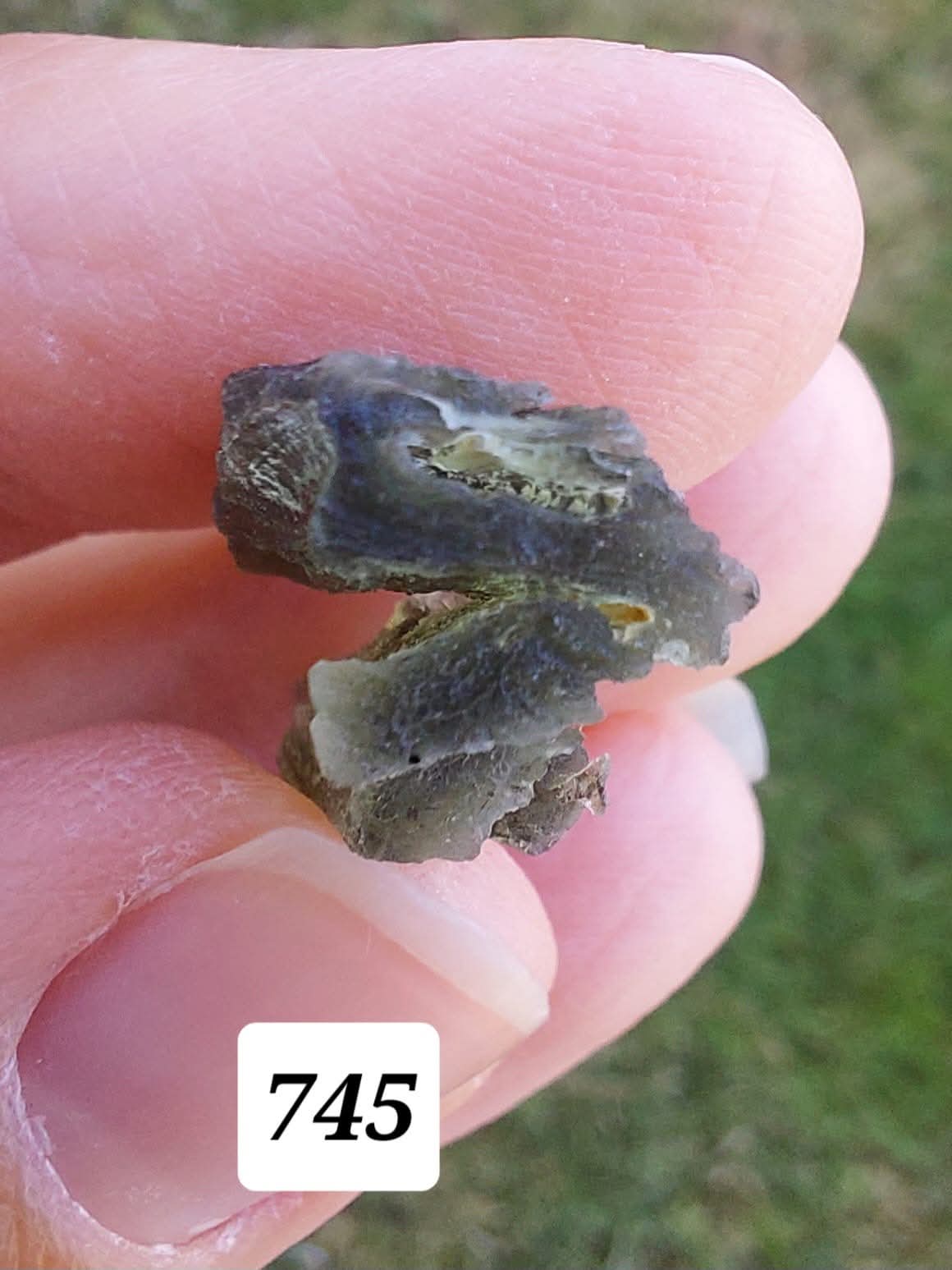 Moldavite Piece, ANGEL CHIME, 2.18g, Tektite (Ref: 745)