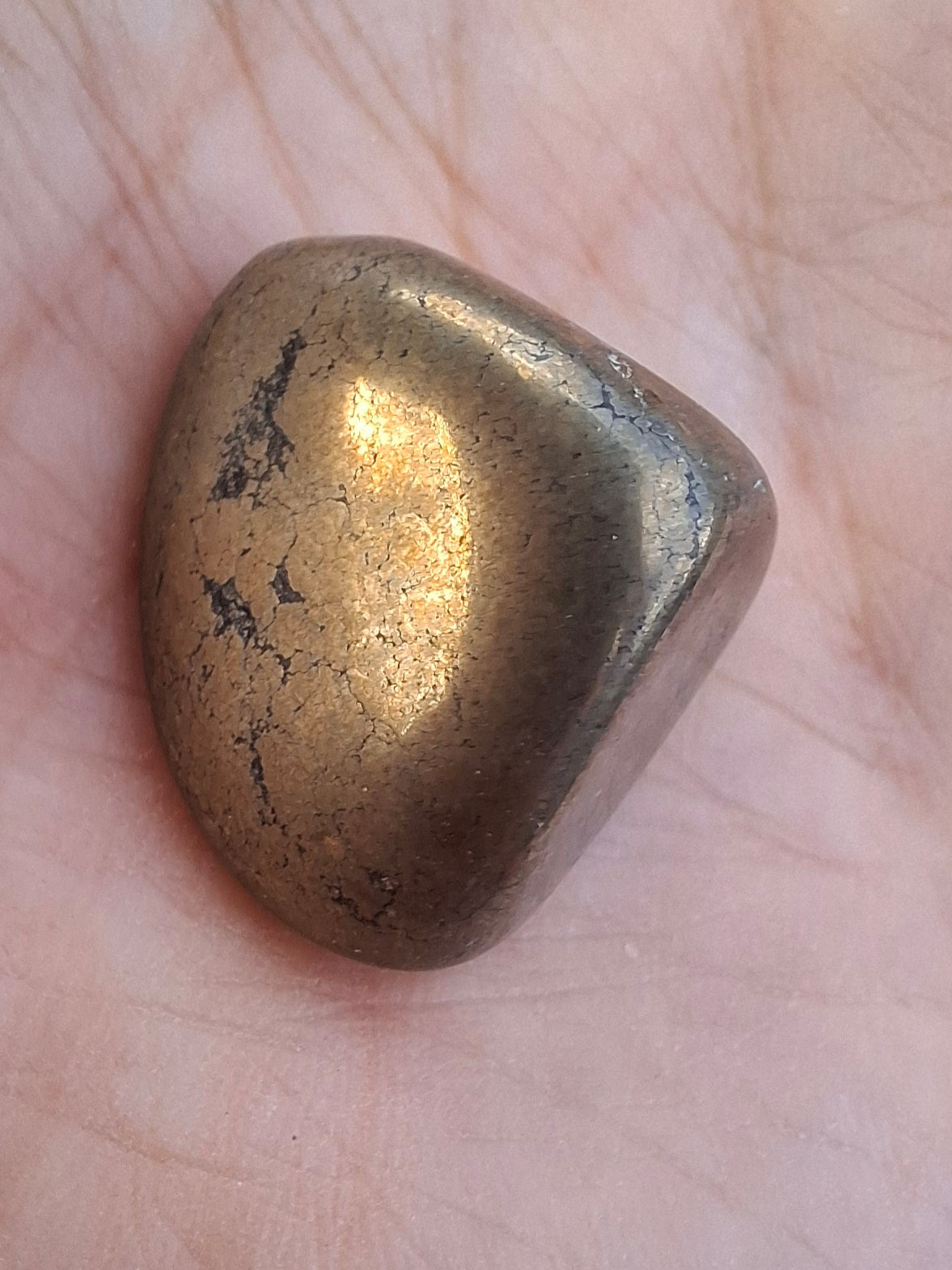 Apache Gold Tumble Stone, Crystal (Ref: T229)