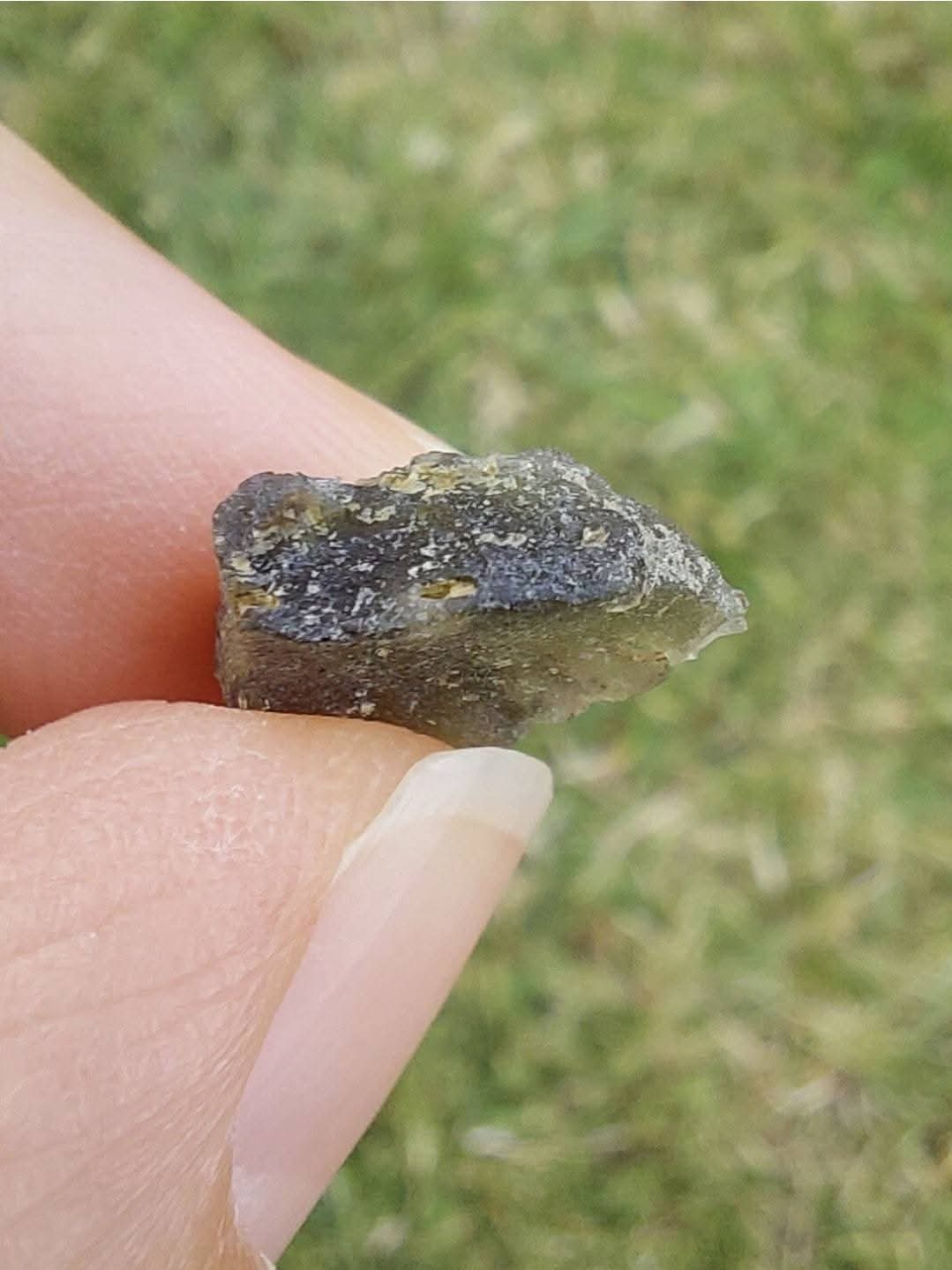 Moldavite Piece, 0.81g, Tektite (Ref: E164)