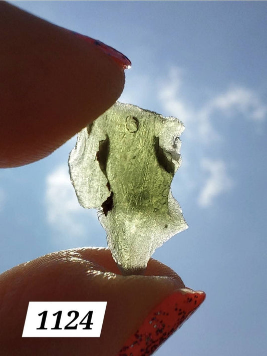 Moldavite Piece, 0.75g, Tektite (Ref: 1124)