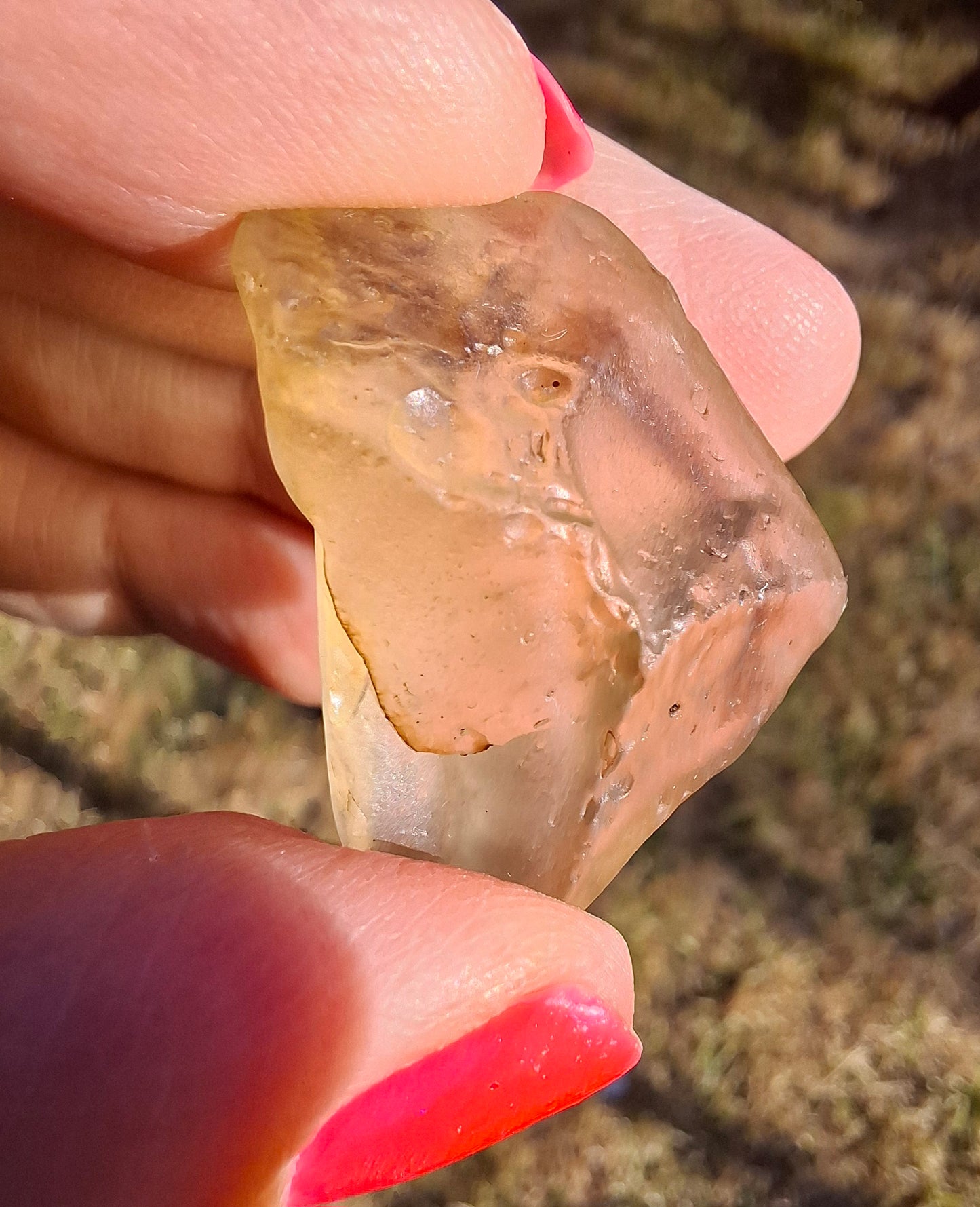 Libyan Desert Glass (darker) Piece, 7.73g, Tektite (Ref: L1374)