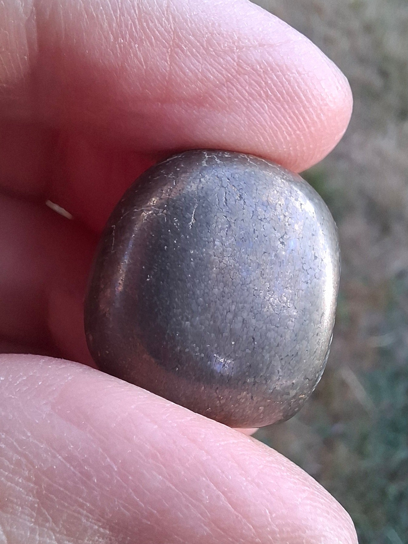 Apache Gold Tumble Stone, Crystal (Ref: T228)