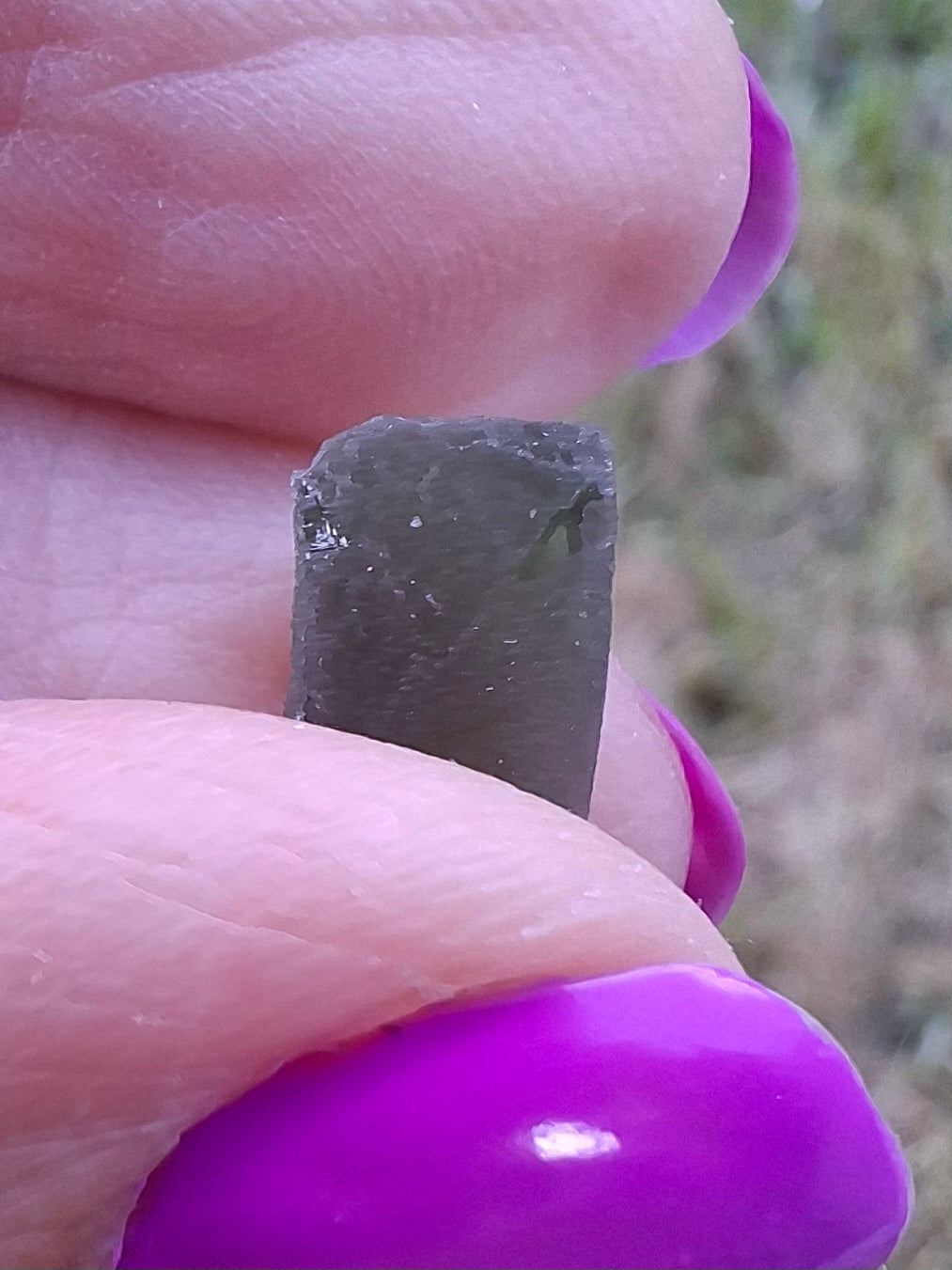 Moldavite Piece, 0.57g, Tektite (Ref: 1439)