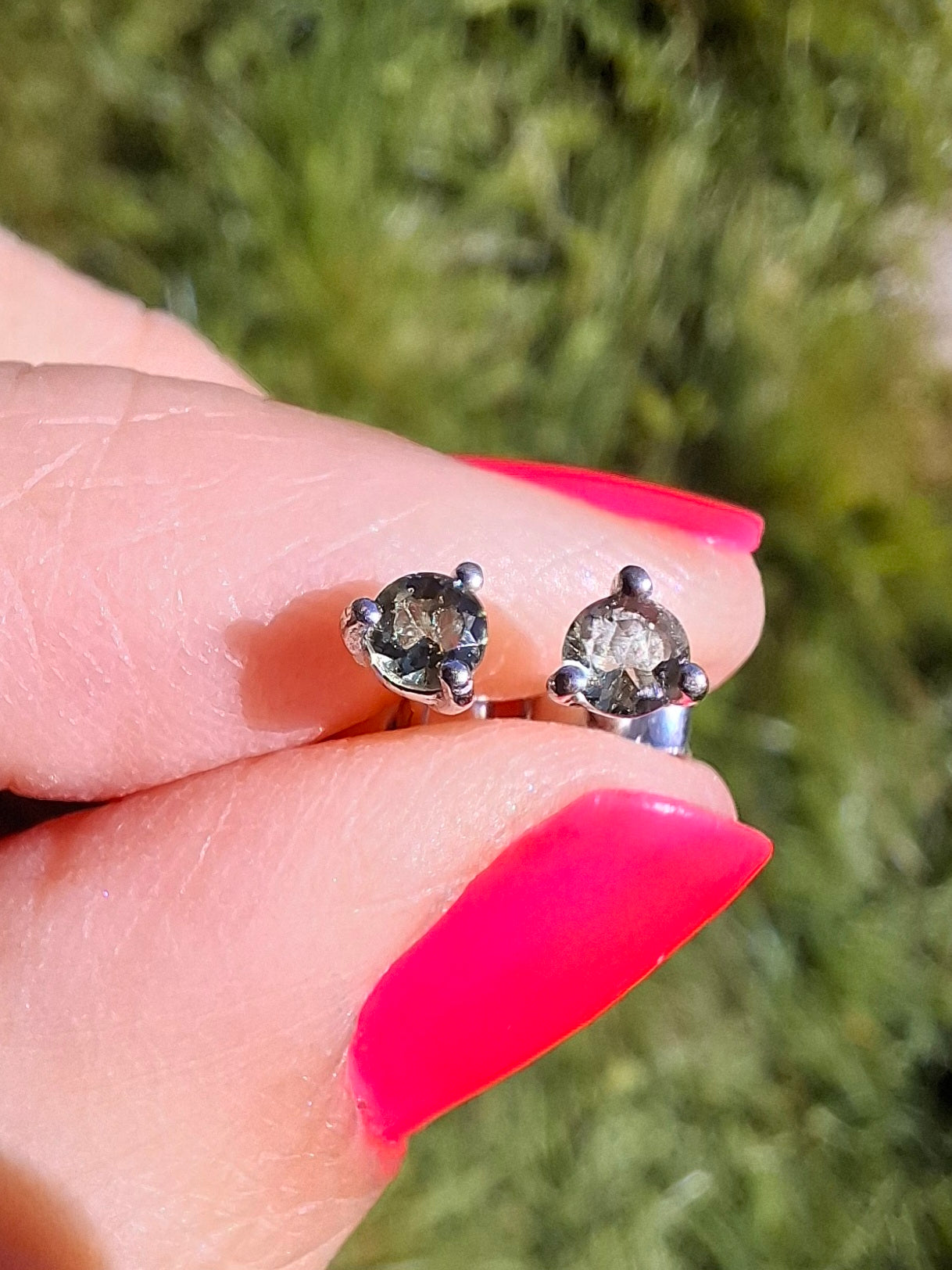 Moldavite (faceted) 3mm STUD EARRINGS, 925 Silver, Tektite (Ref: Pair57)