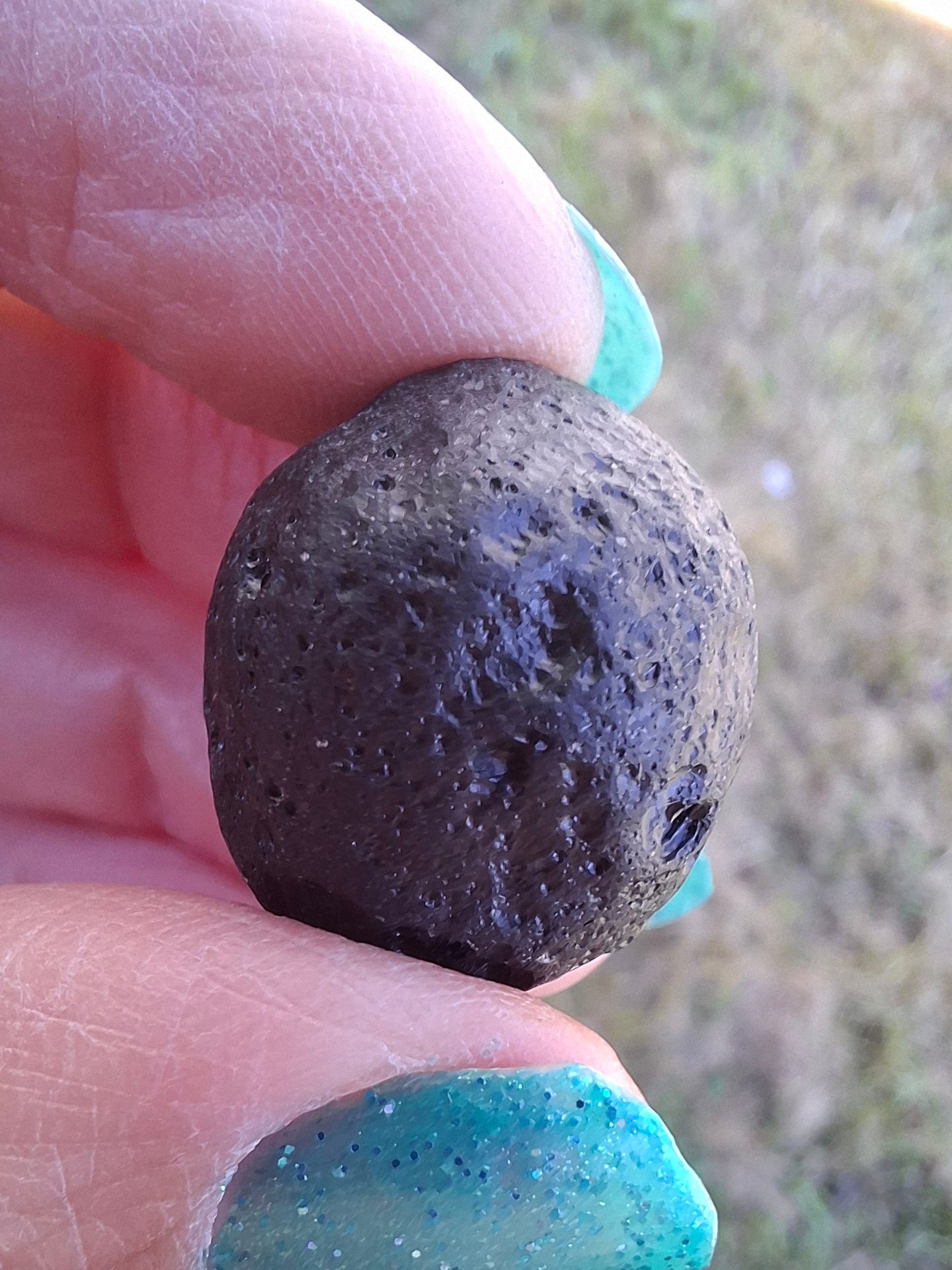 Philippinite (Rizalite), 9.75g, Tektite