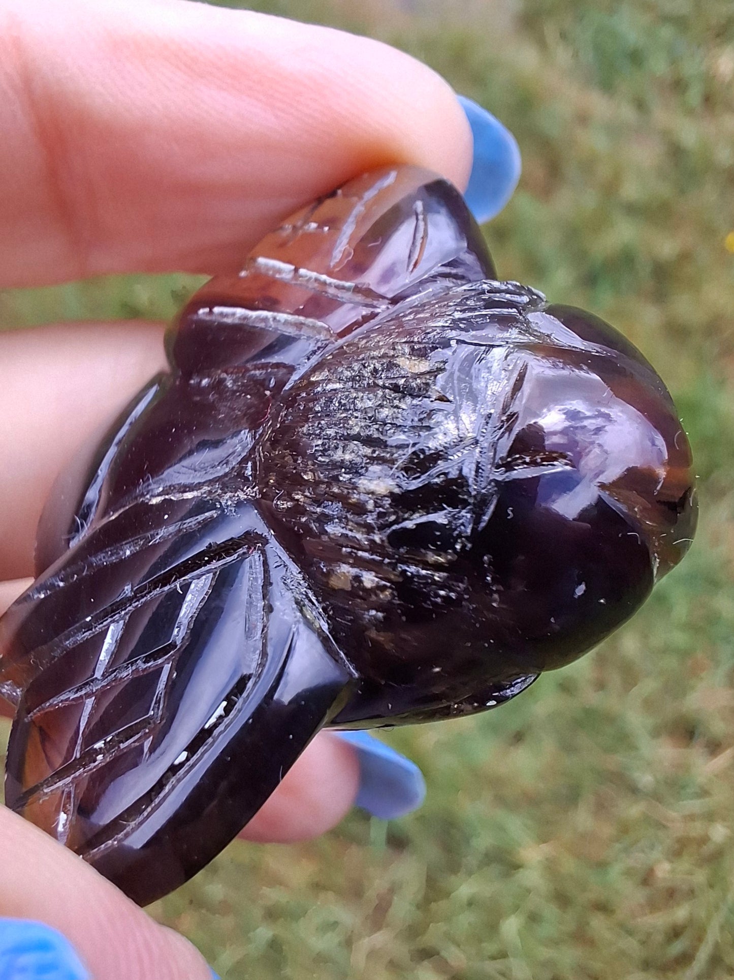 Red Amber Honey Bee Carving, 9.63g, Fossil (Ref: Bee28)