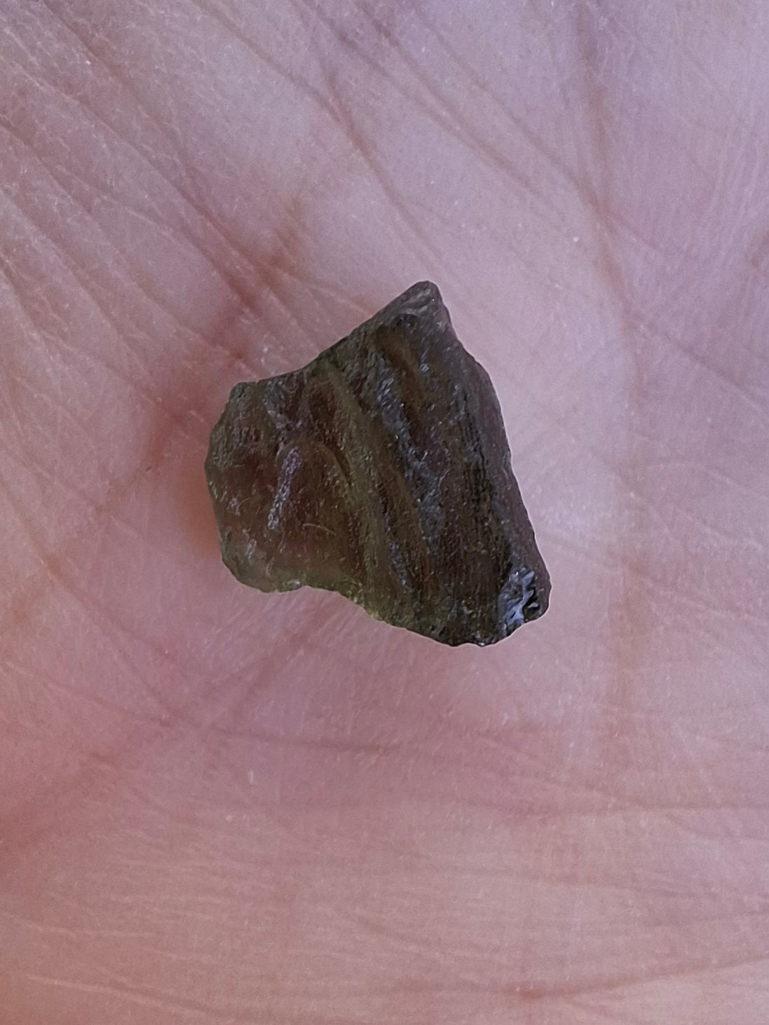 Moldavite Piece, 0.58g, Tektite (Ref: 1381)