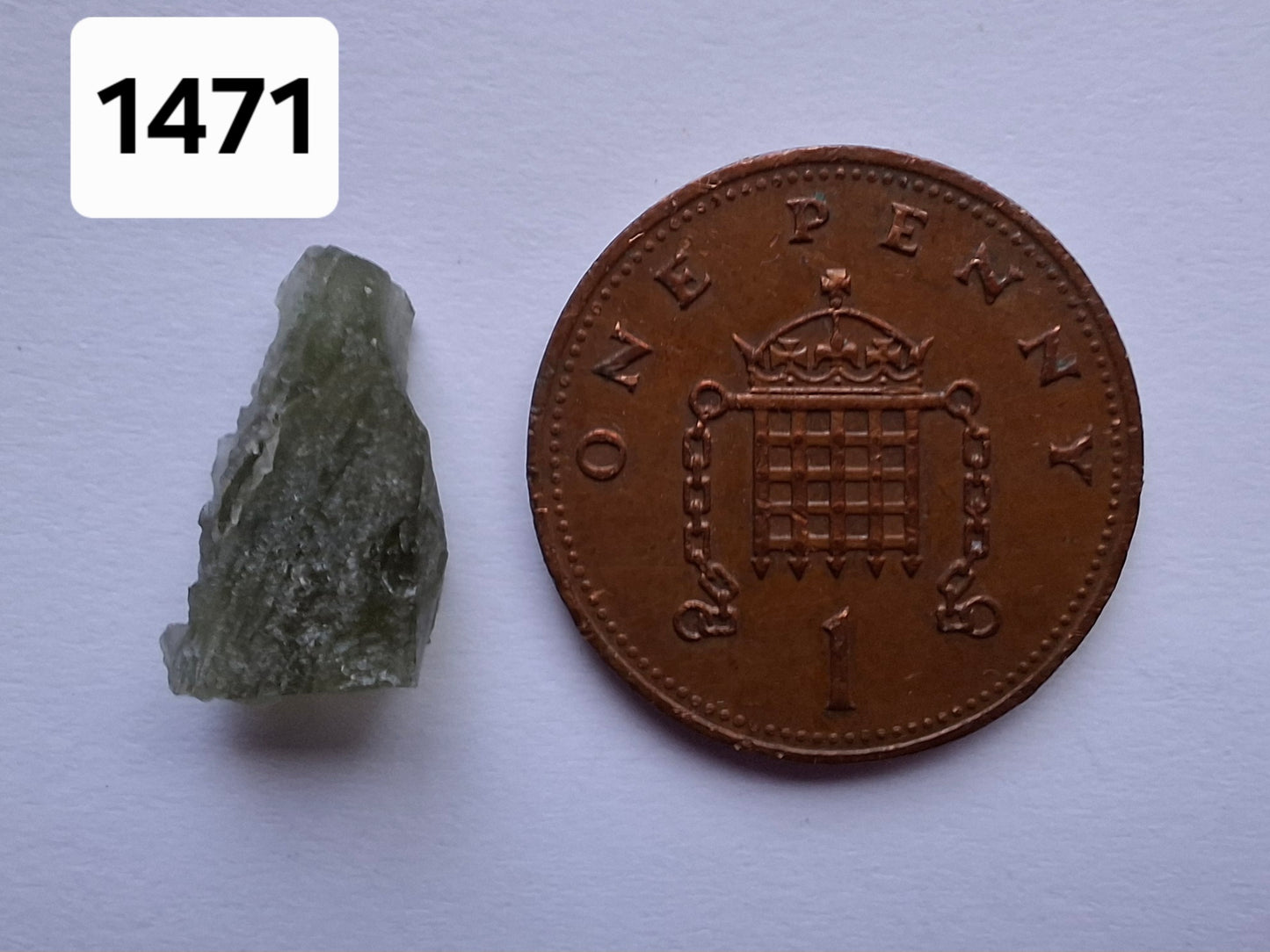 Moldavite Piece, 0.68g, Tektite (Ref: 1471)