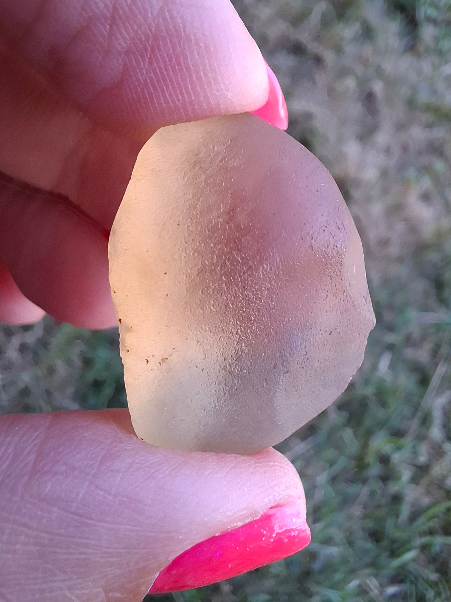 Libyan Desert Glass (darker) Piece, 9.54g, Tektite (Ref: L1371)