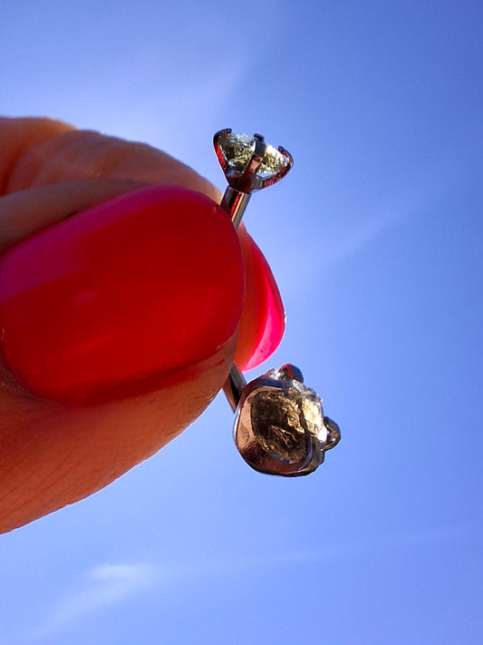 Moldavite (raw) BELLY BAR, 14G, Surgical Steel, Tektite (Ref: BB2)