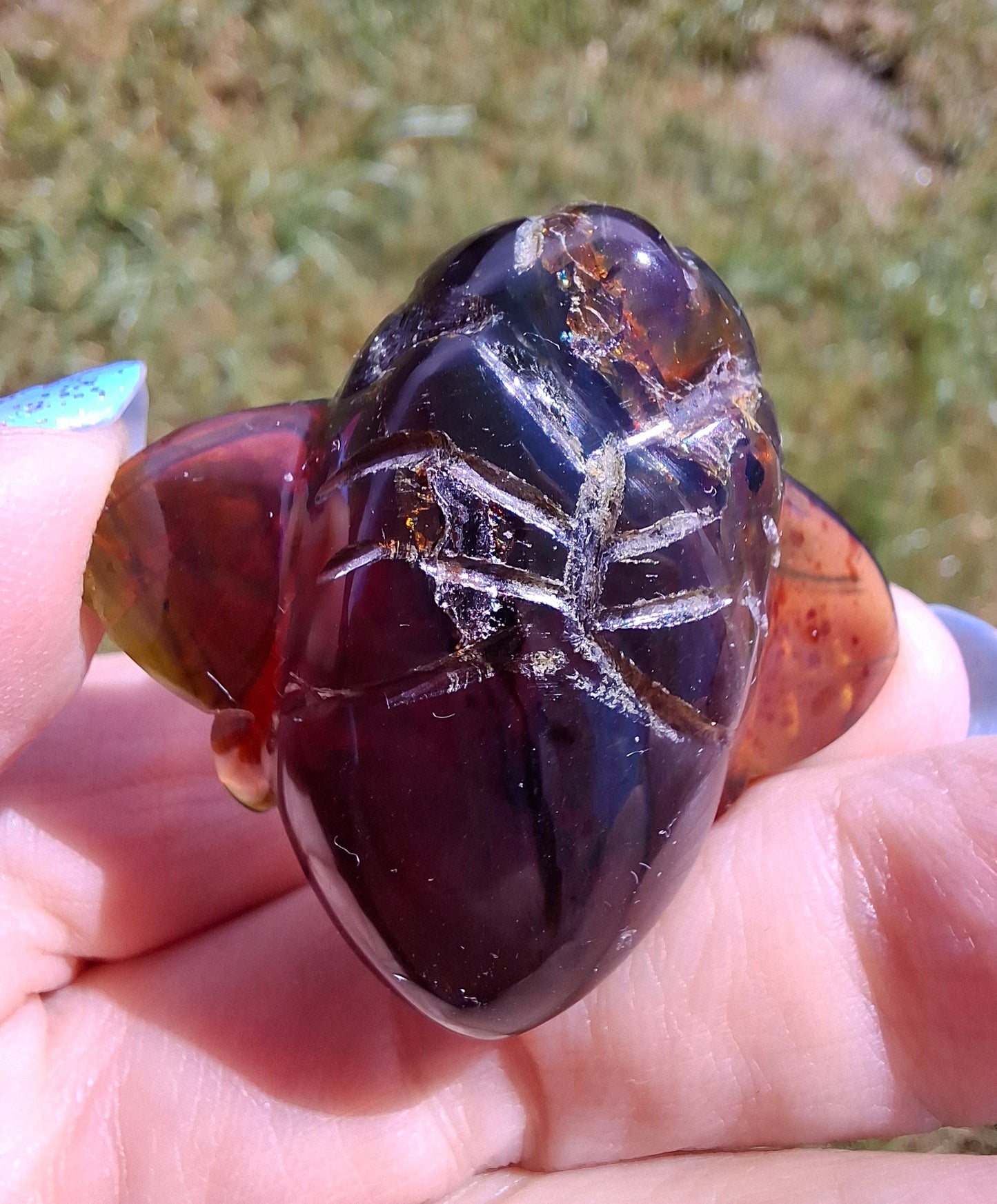 Red Amber Honey Bee Carving, 9.63g, Fossil (Ref: Bee28)