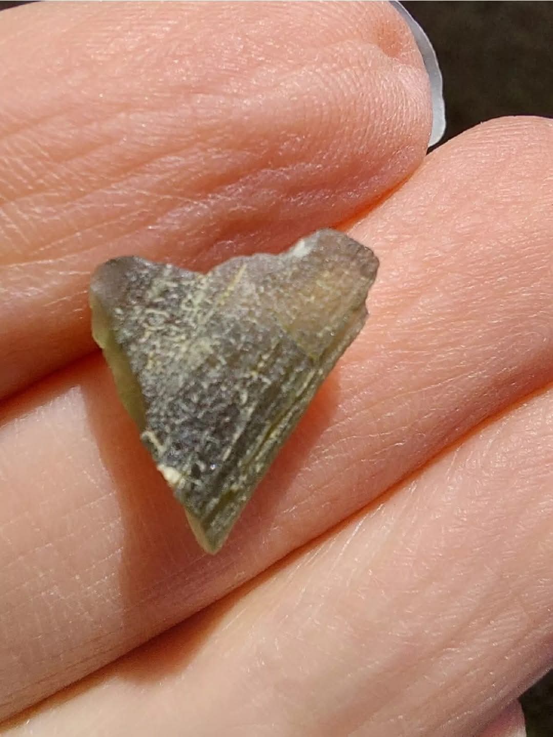 Moldavite Piece, 0.63g, Tektite (Ref: E174)