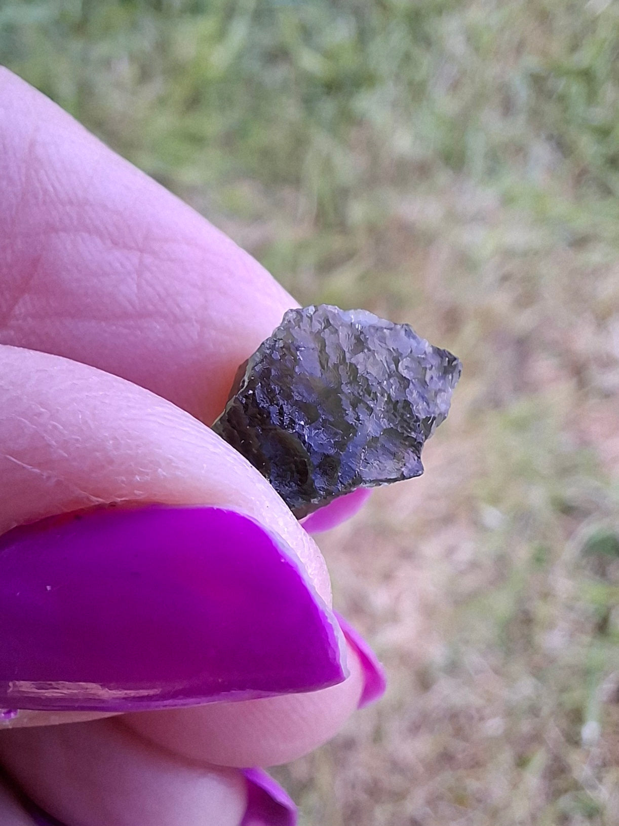 Moldavite Piece, 0.82g, Tektite (Ref: 1456)